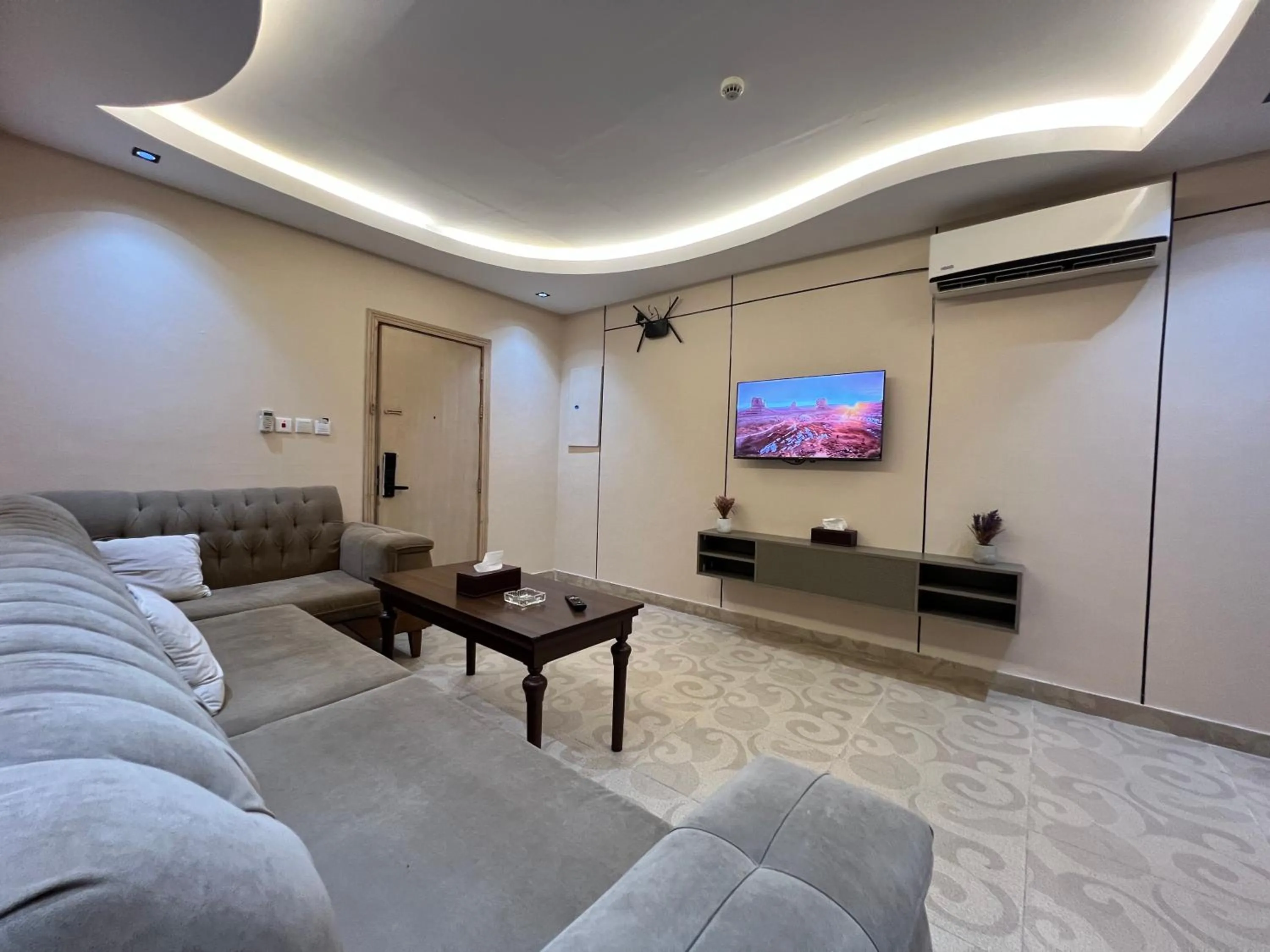 TV and multimedia in Rose Star Hotel