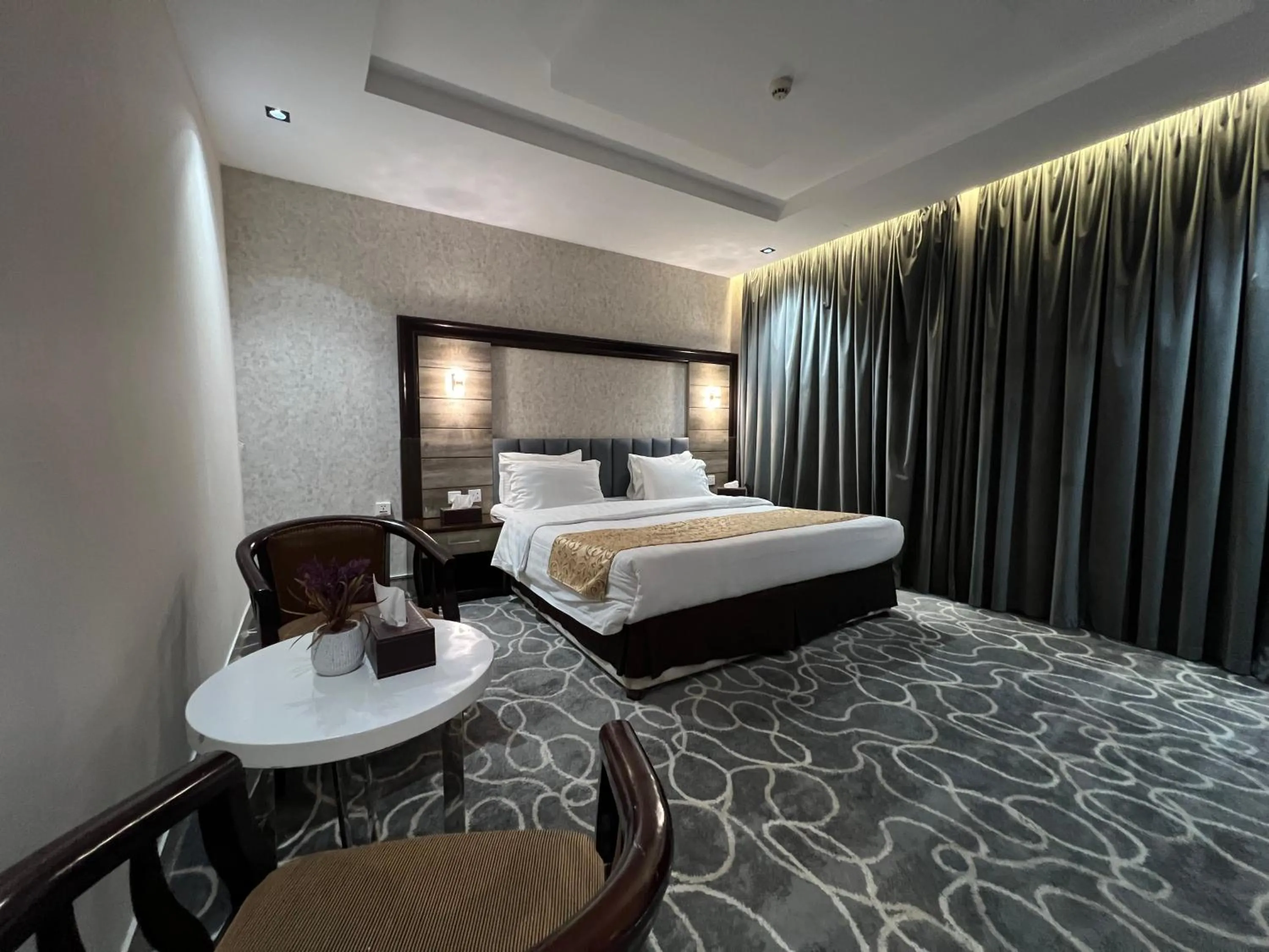 Bedroom, Bed in Rose Star Hotel