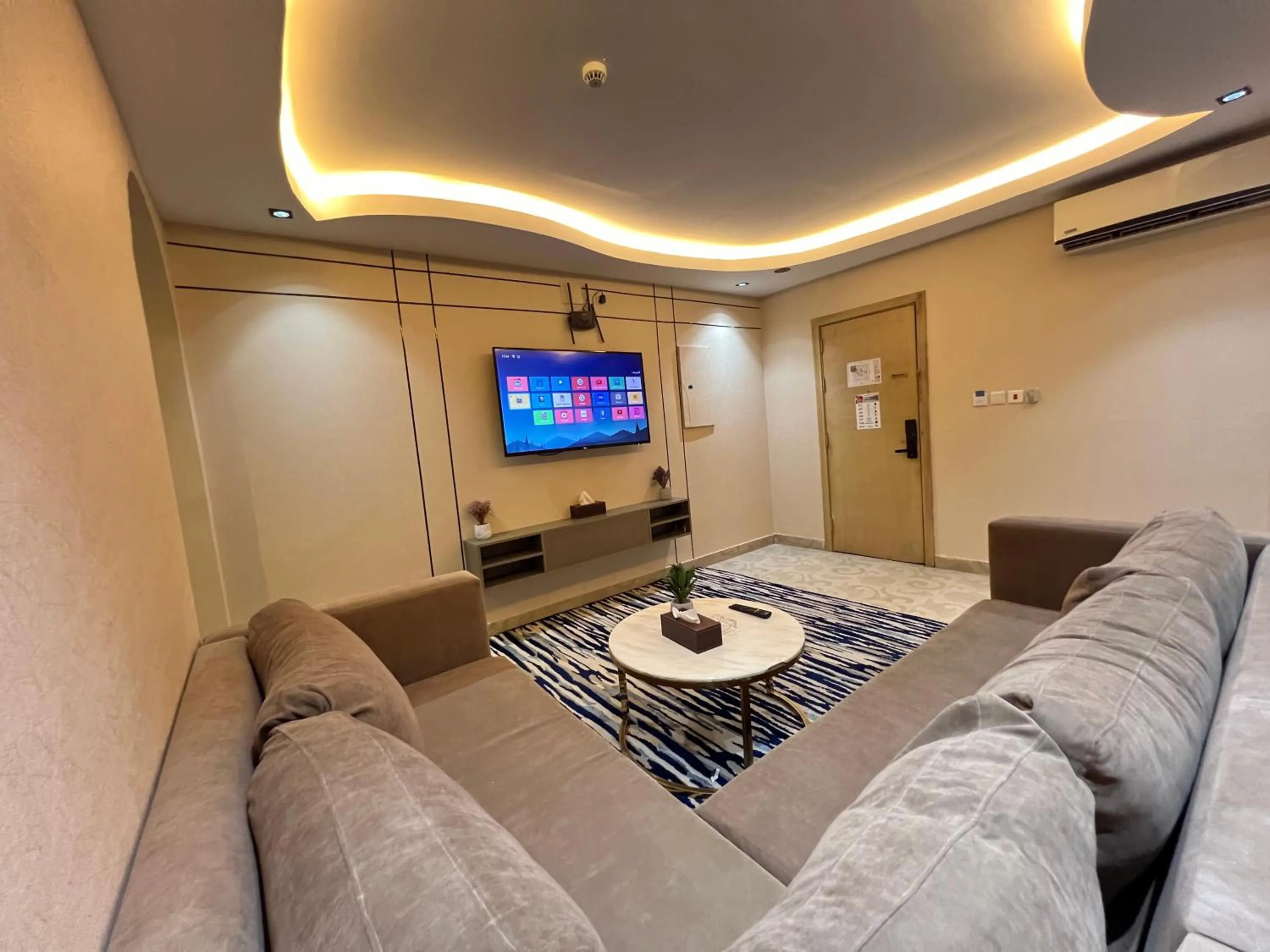 TV and multimedia in Rose Star Hotel