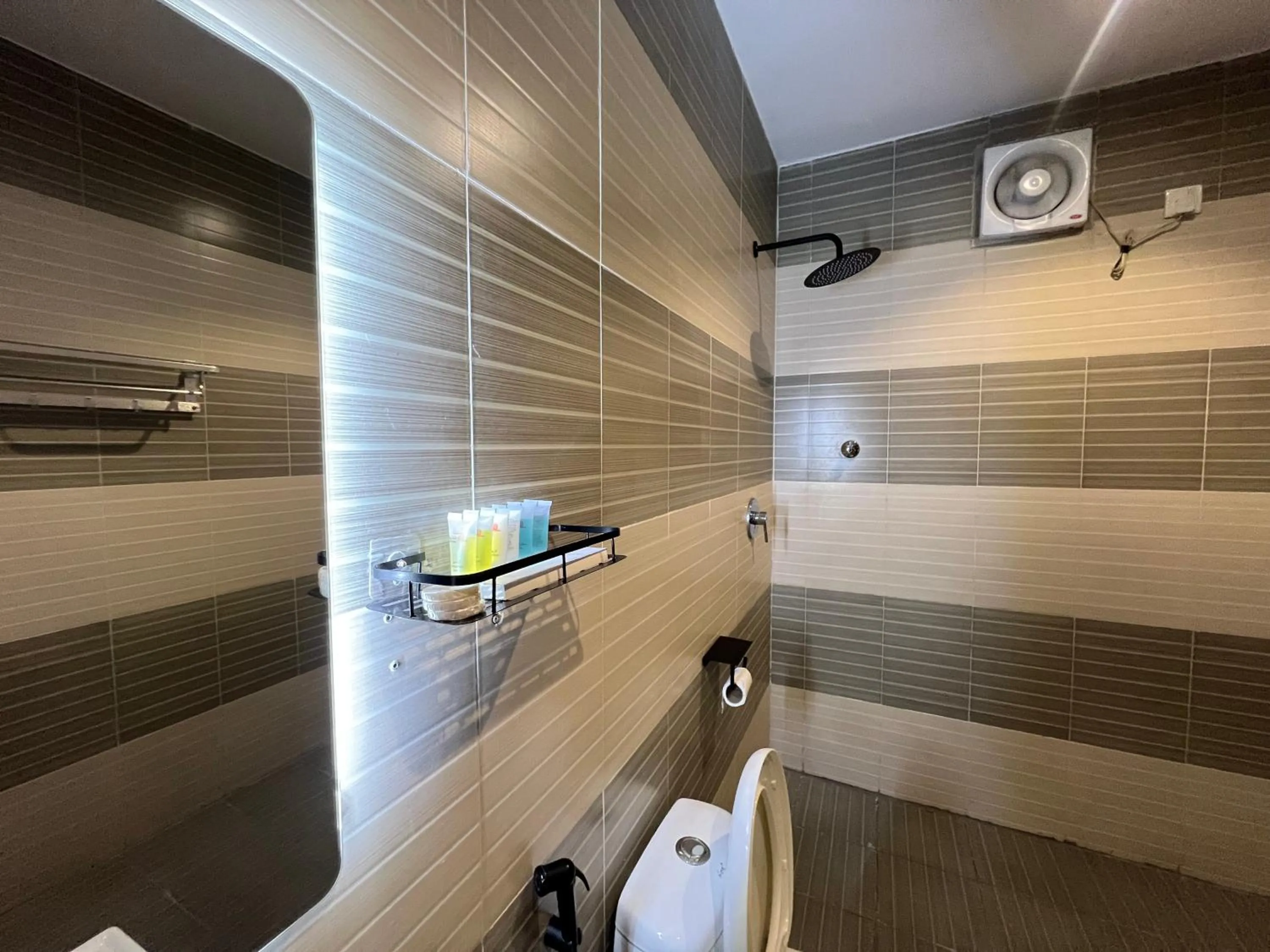 Shower in Rose Star Hotel