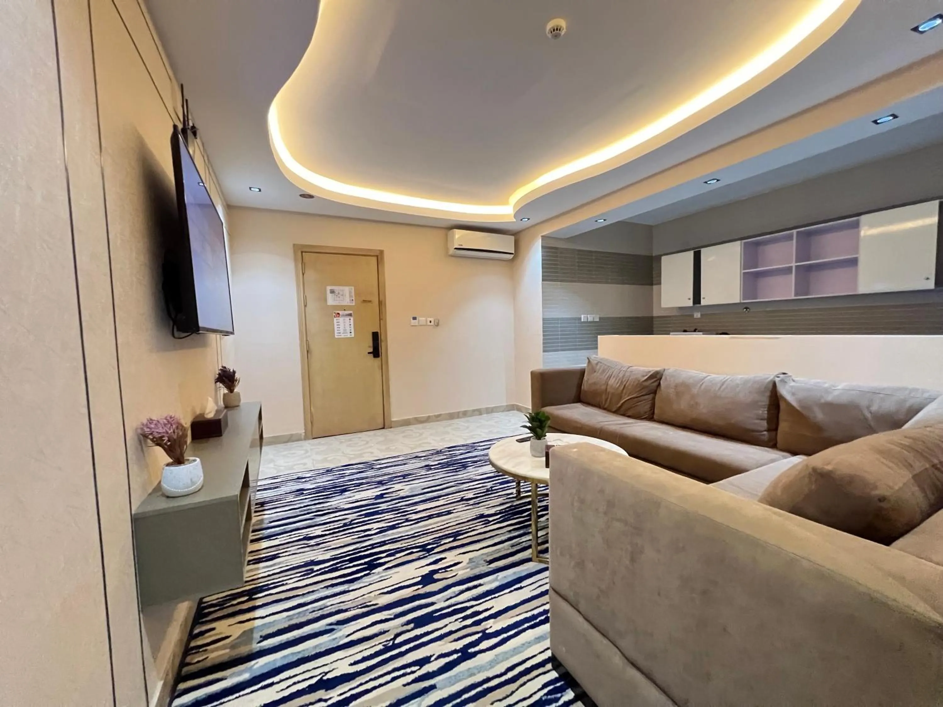 TV and multimedia in Rose Star Hotel