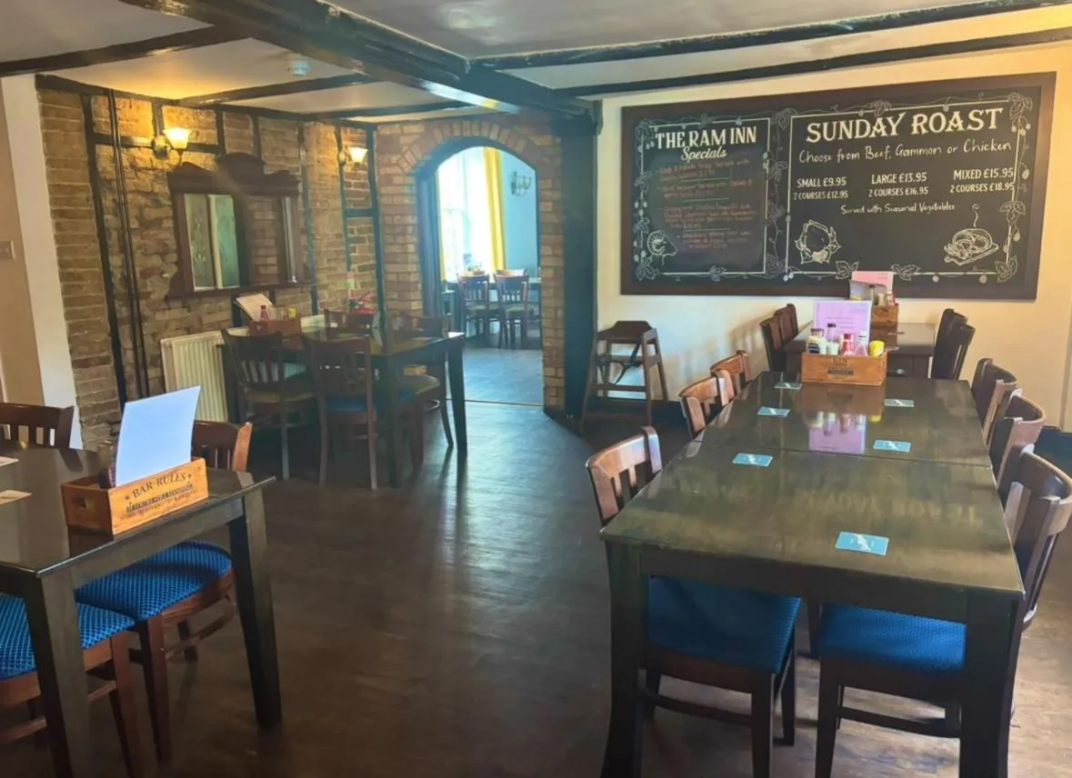 Restaurant/places to eat in Brandon House
