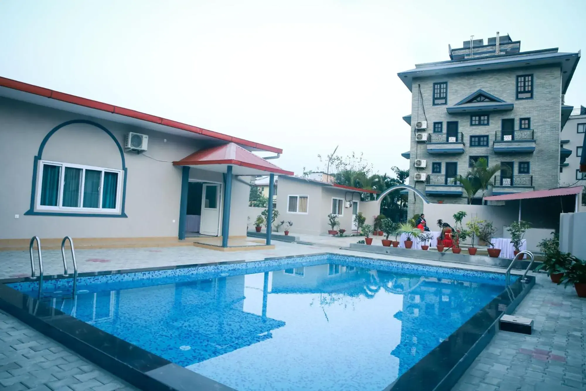 Swimming pool in Hotel Utsab Himalaya Swimming pool in Hotel Utsab Himalaya