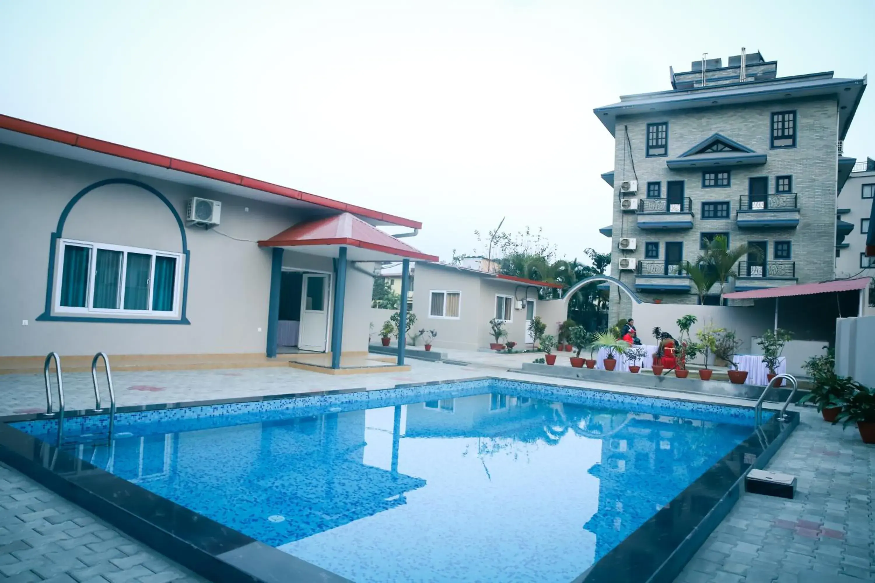 Swimming pool in Hotel Utsab Himalaya Swimming pool in Hotel Utsab Himalaya