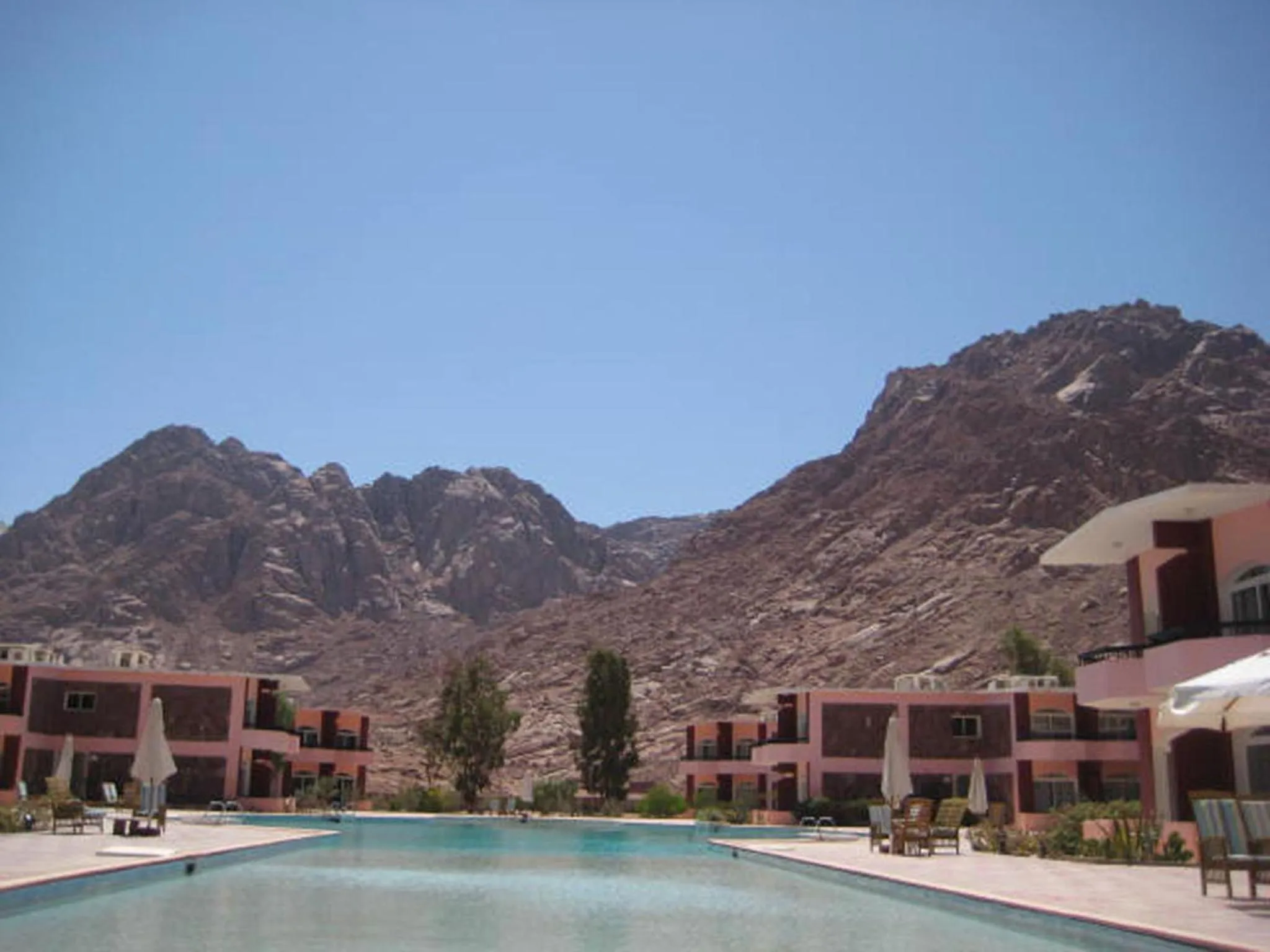 Mountain view in Morgenland Holly Village