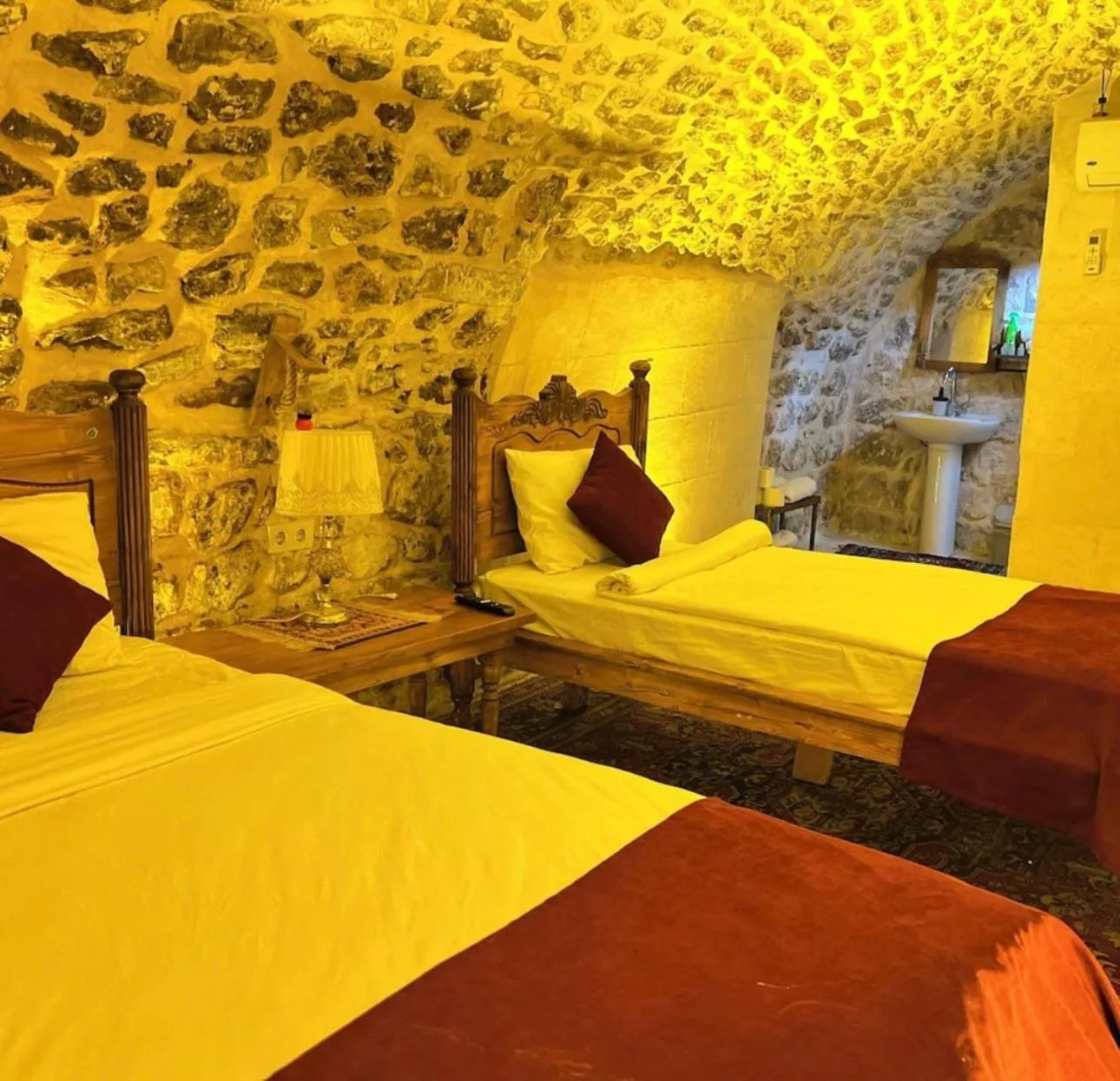 Bed in Kasr-ı Han Konağı Otel
