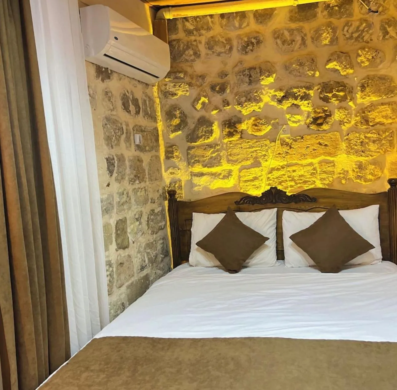 Bed in Kasr-ı Han Konağı Otel