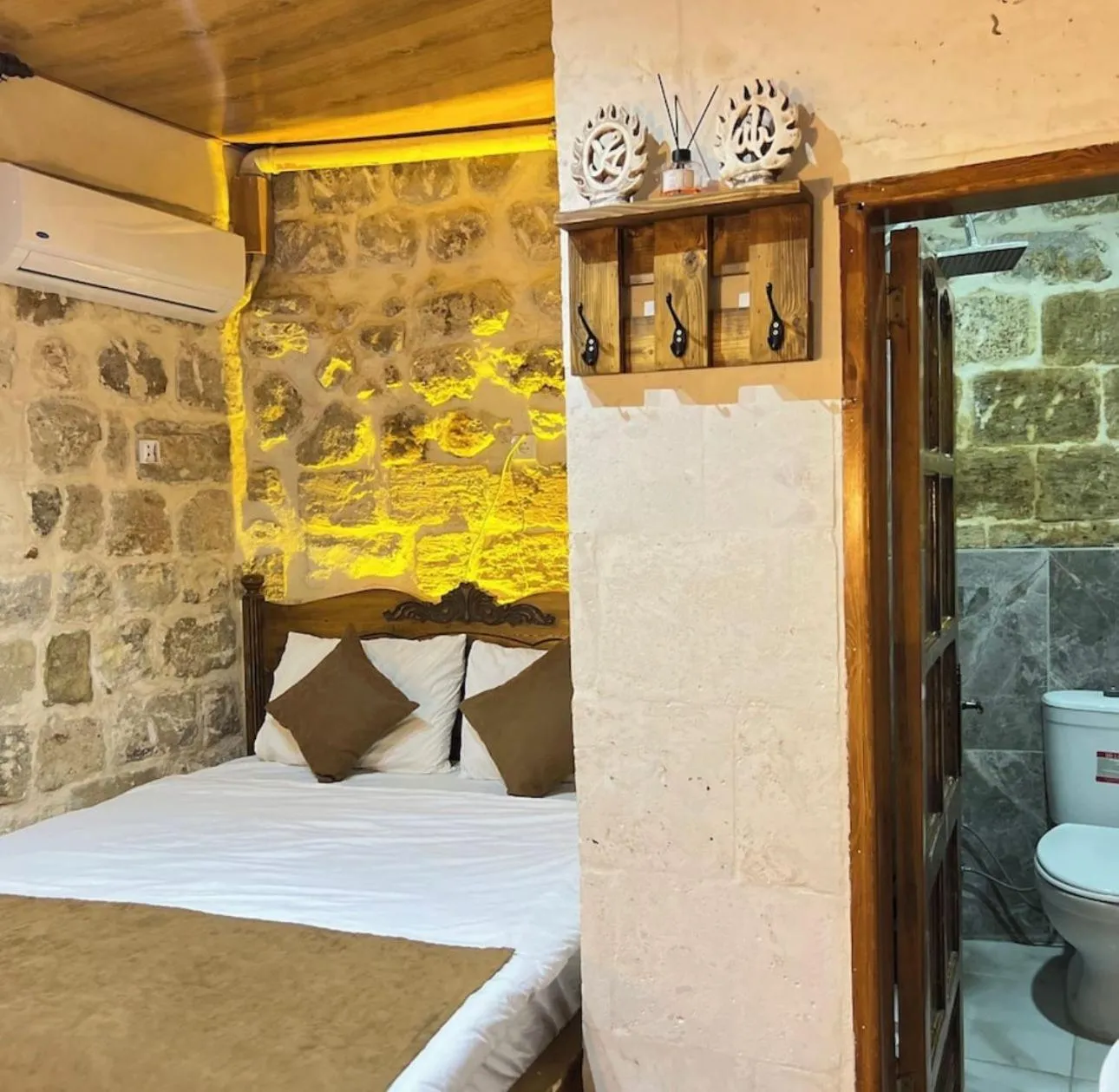Bed in Kasr-ı Han Konağı Otel
