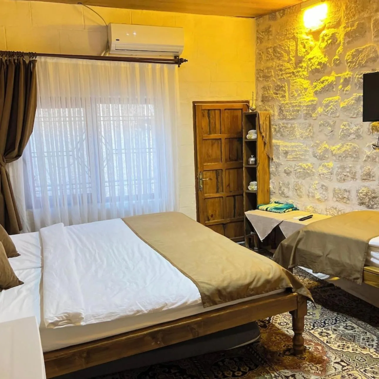 Bed in Kasr-ı Han Konağı Otel