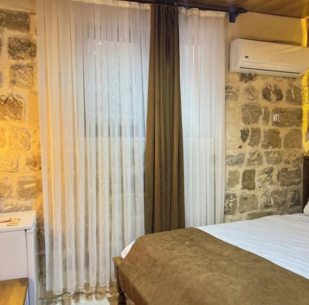 Bed in Kasr-ı Han Konağı Otel