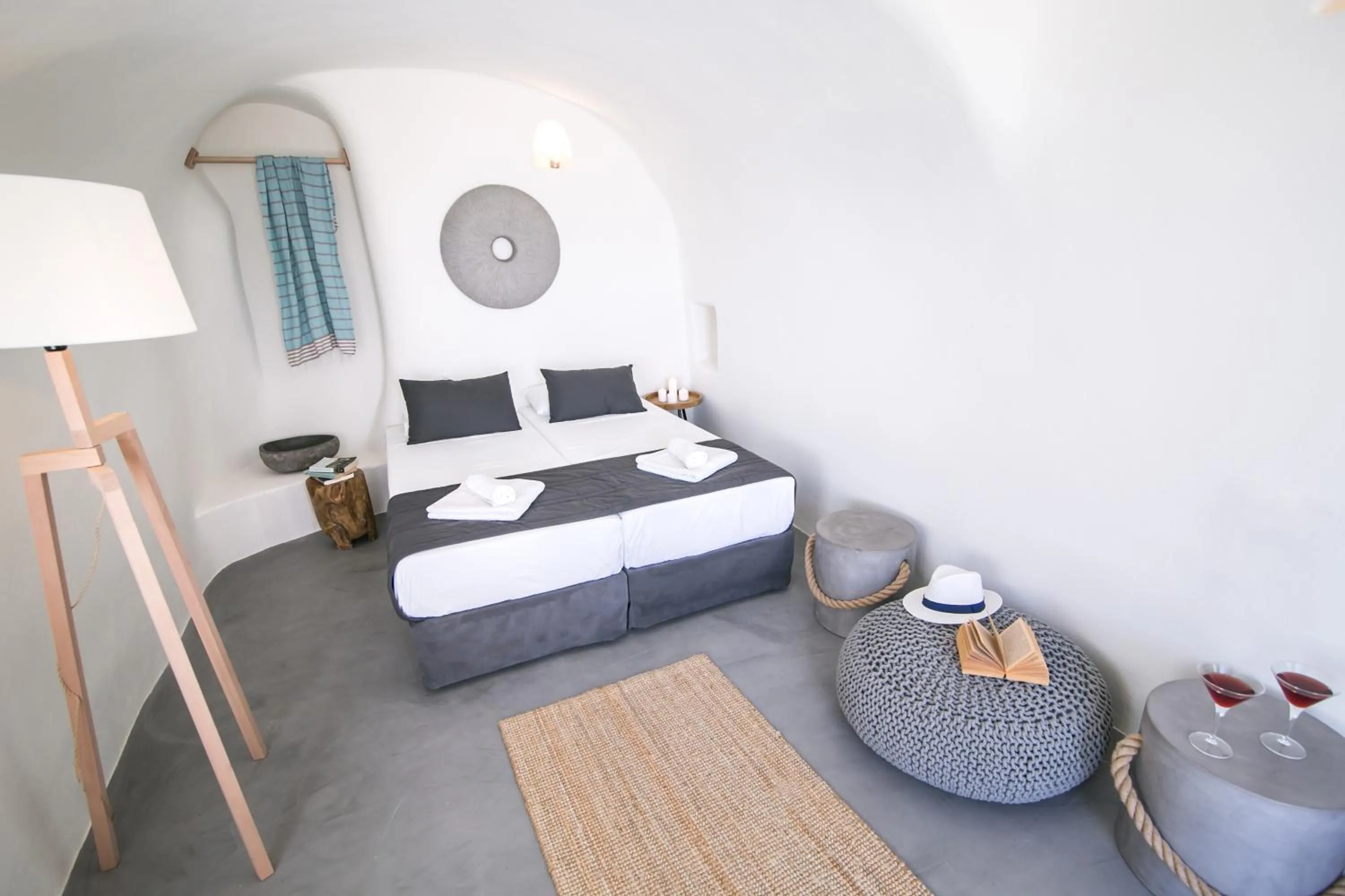 Bed in Santorini Villas