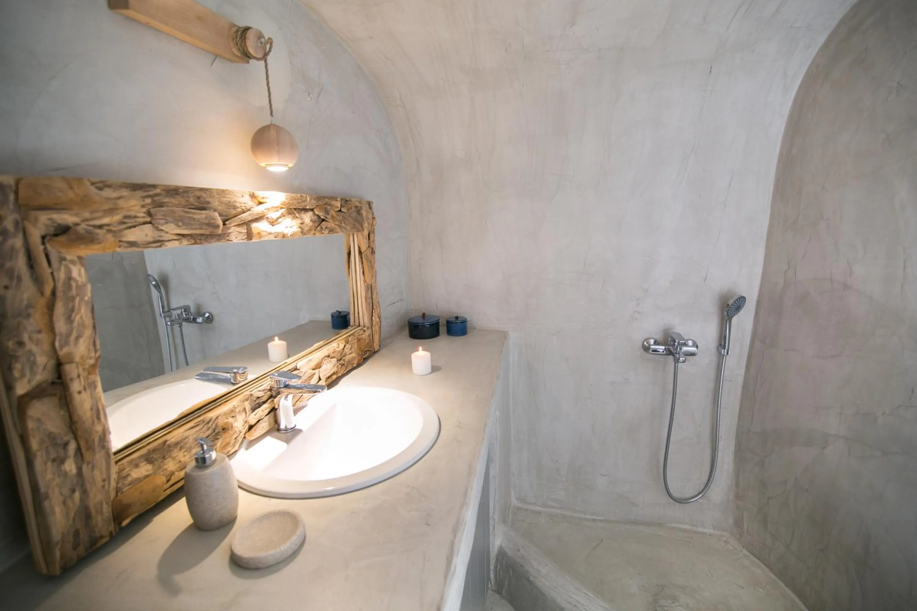 Library in Santorini Villas