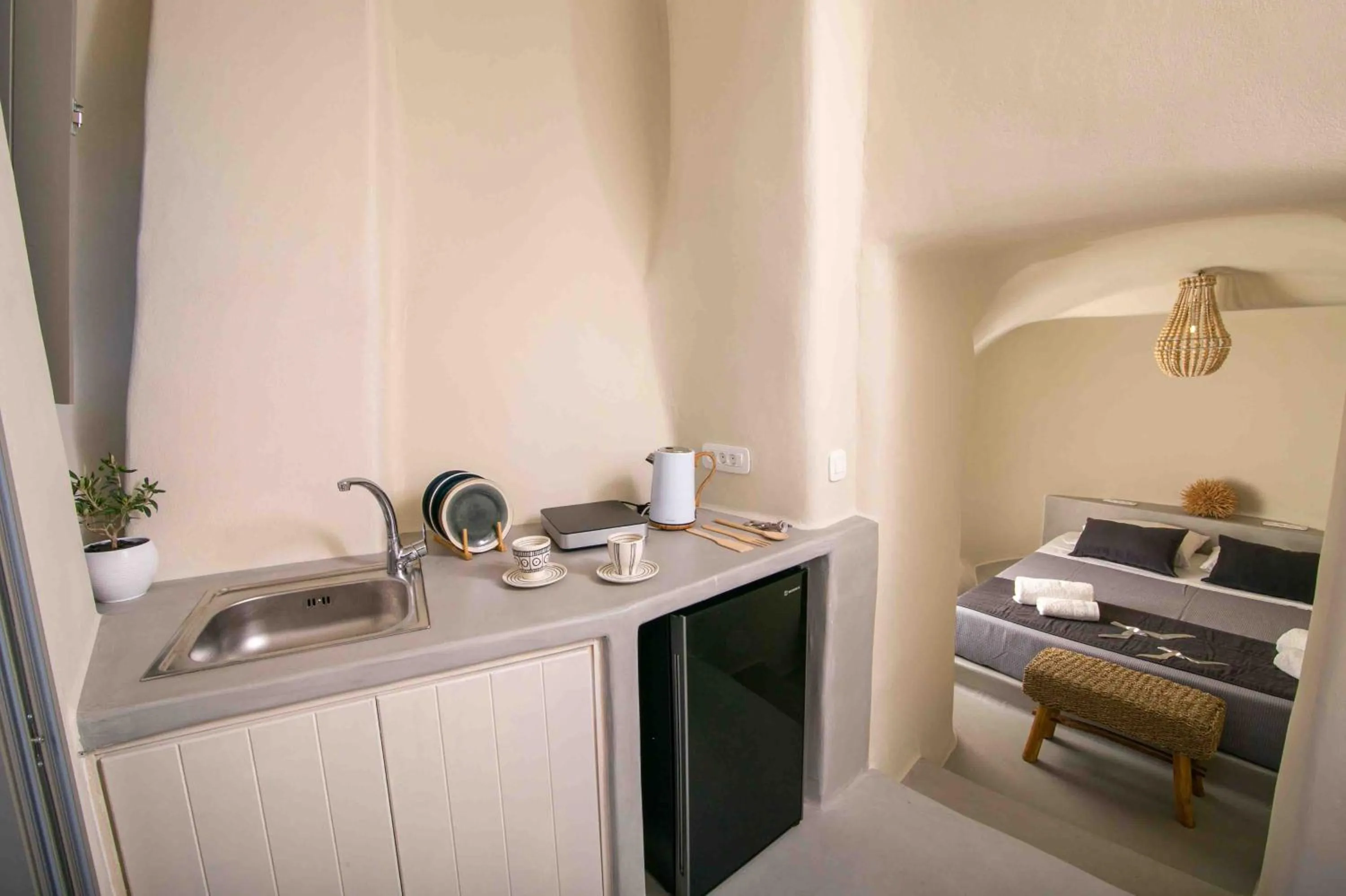 Bed in Santorini Villas