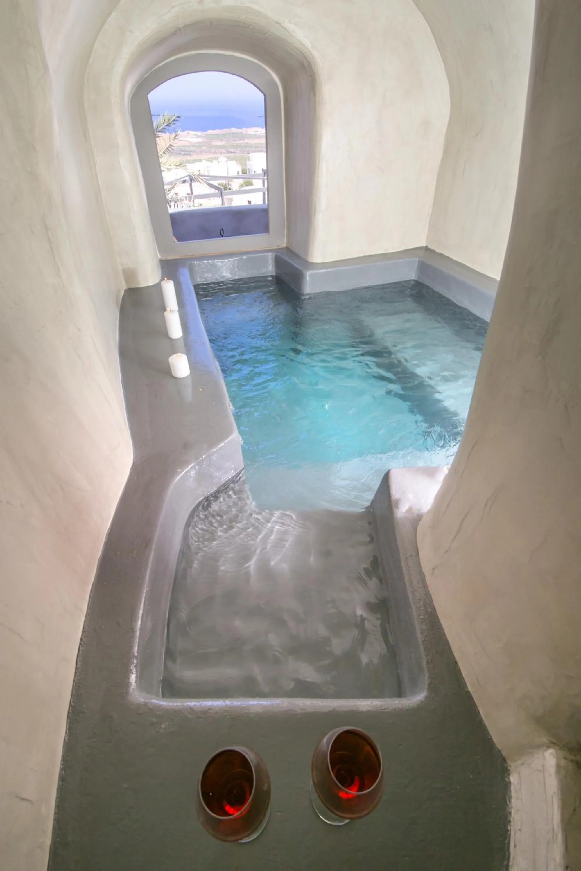 Area and facilities in Santorini Villas