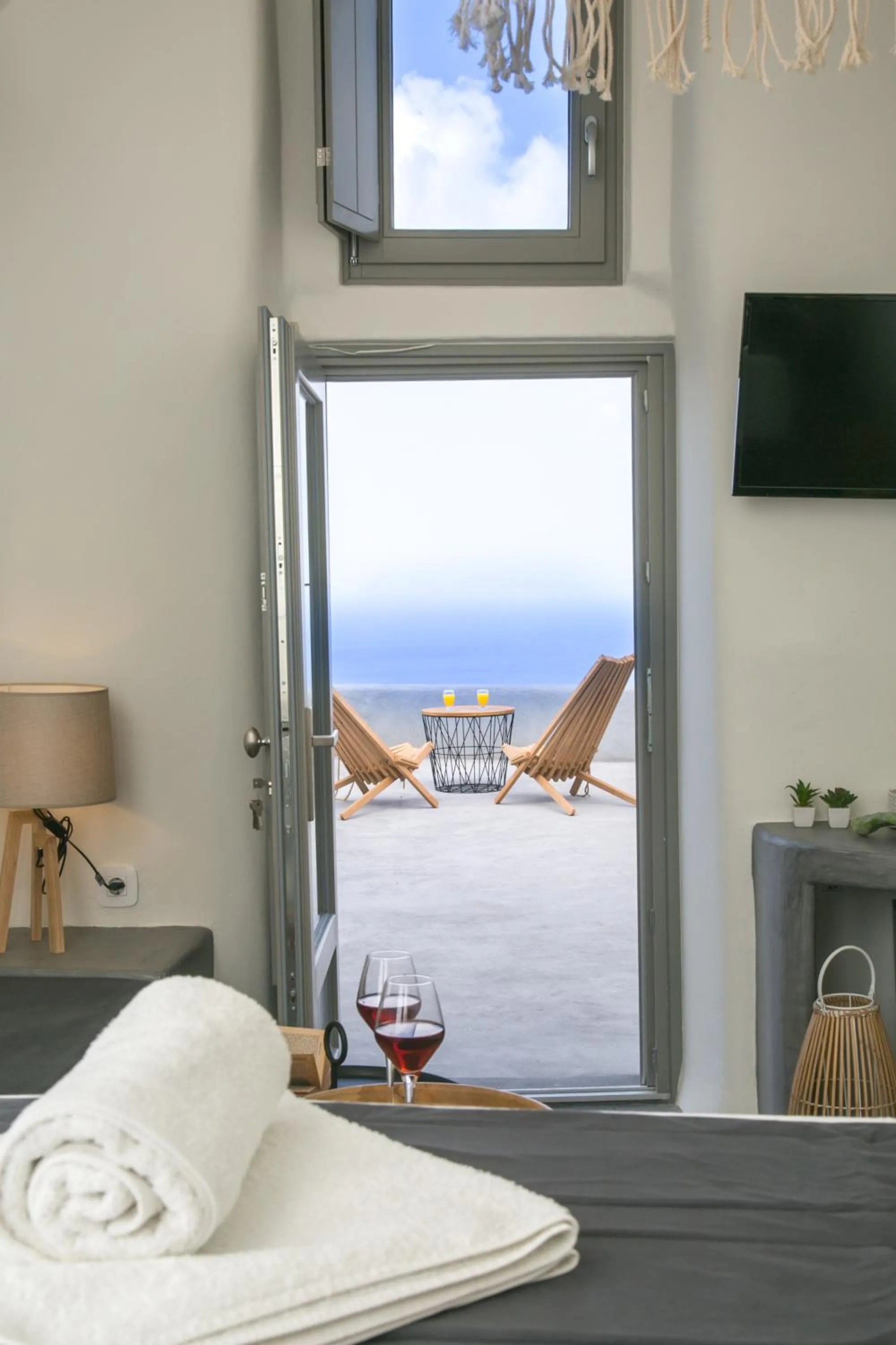 Sea view, Bed in Santorini Villas