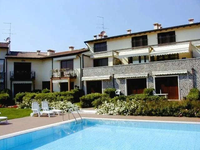 Property building in Appartamento Elena