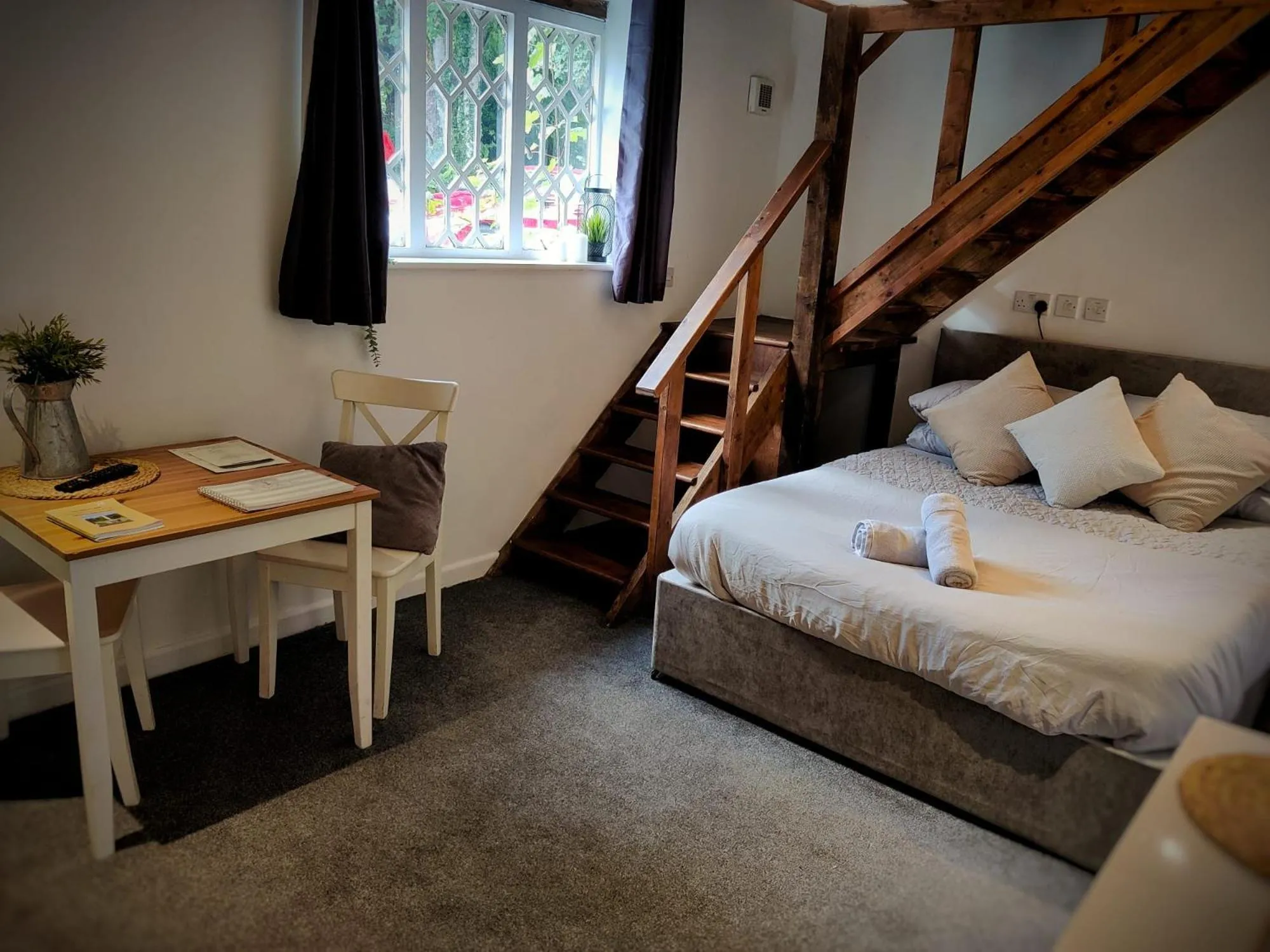 Bed in Hursley Rooms - The Dolphin