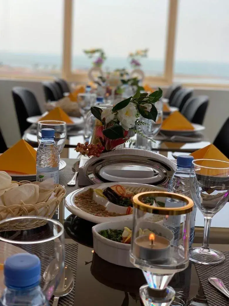 Restaurant/places to eat in Park Jizan Hotel Restaurant/places to eat in Park Jizan Hotel