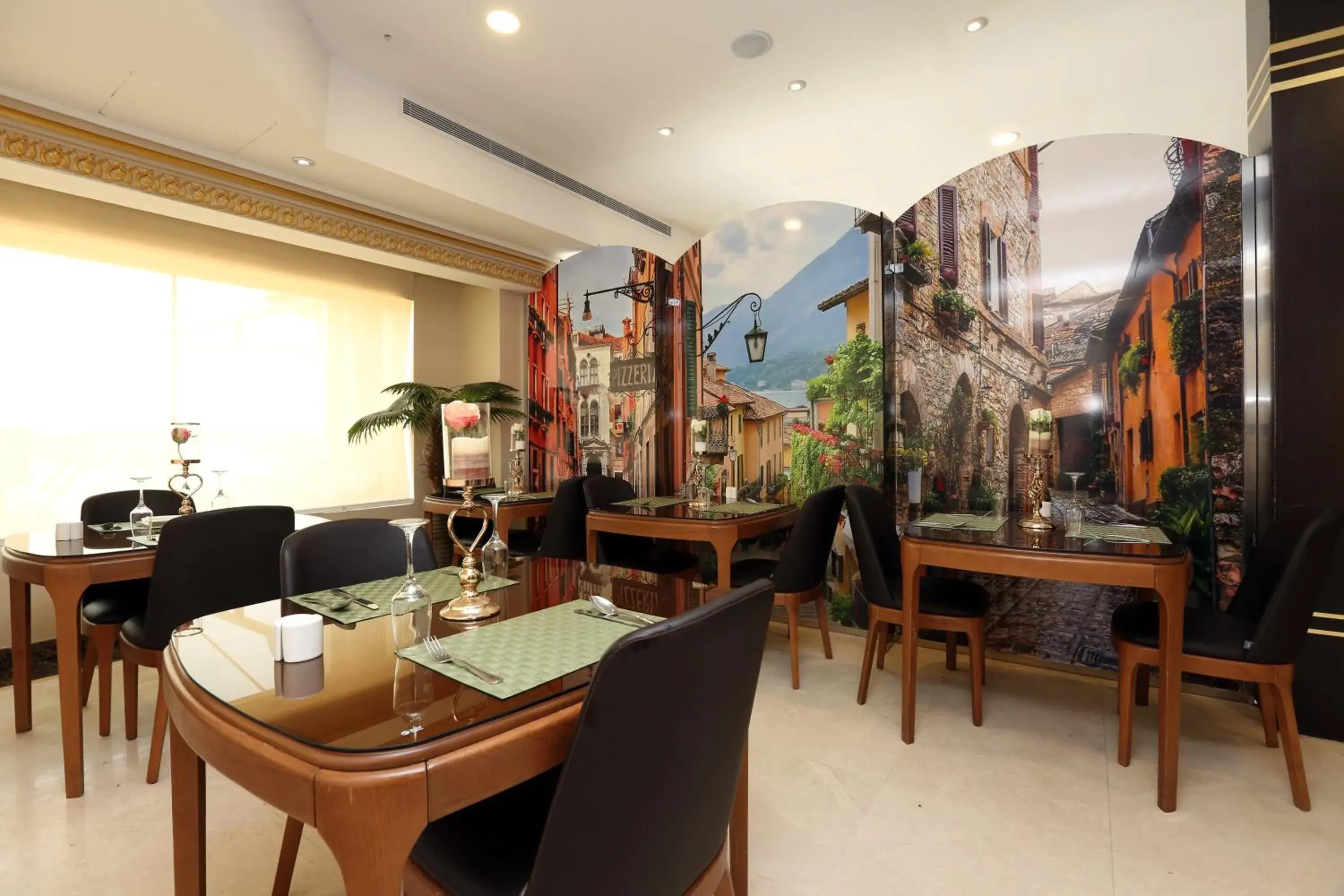 Restaurant/places to eat in Park Jizan Hotel Restaurant/places to eat in Park Jizan Hotel