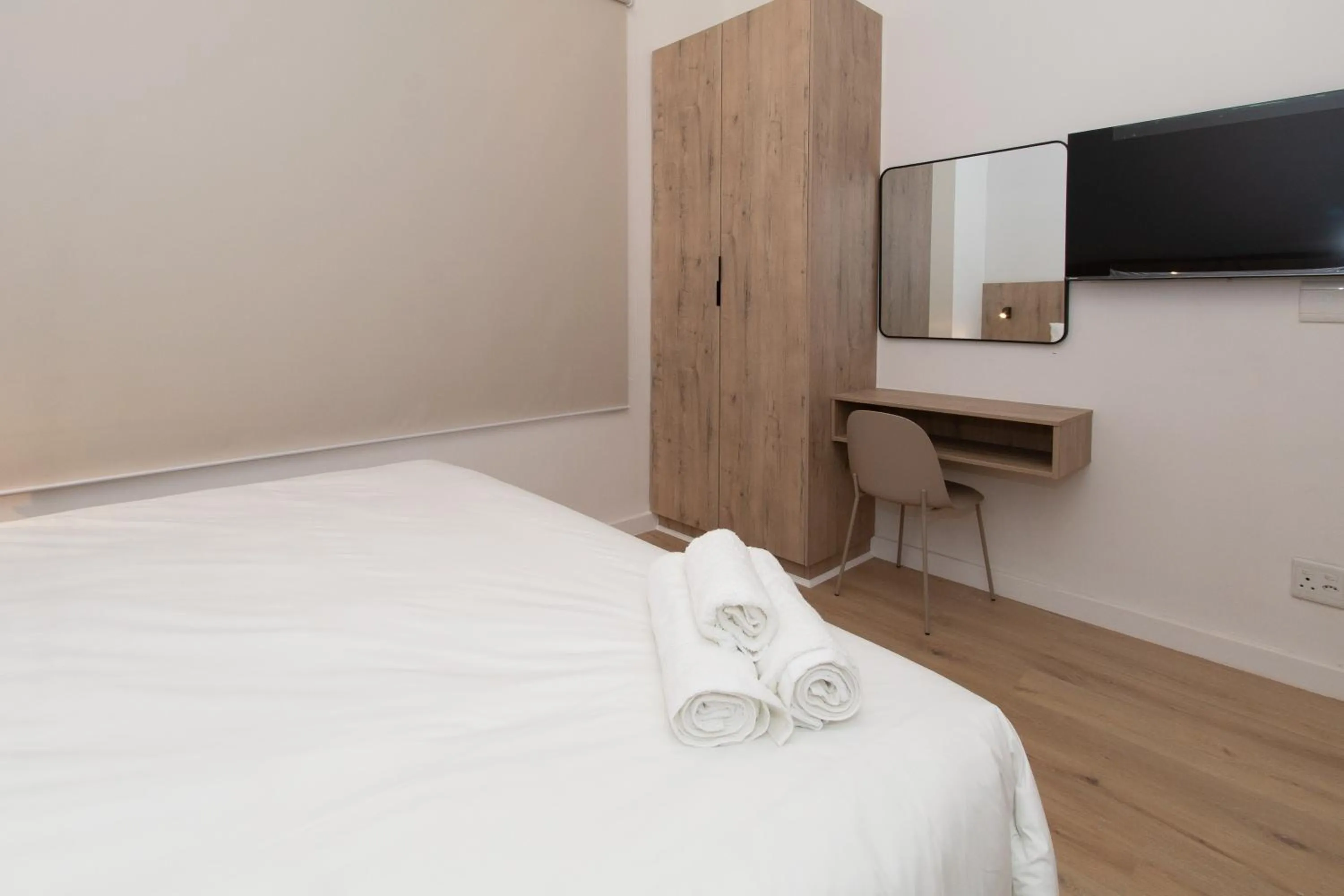 Bed in Elsewhere