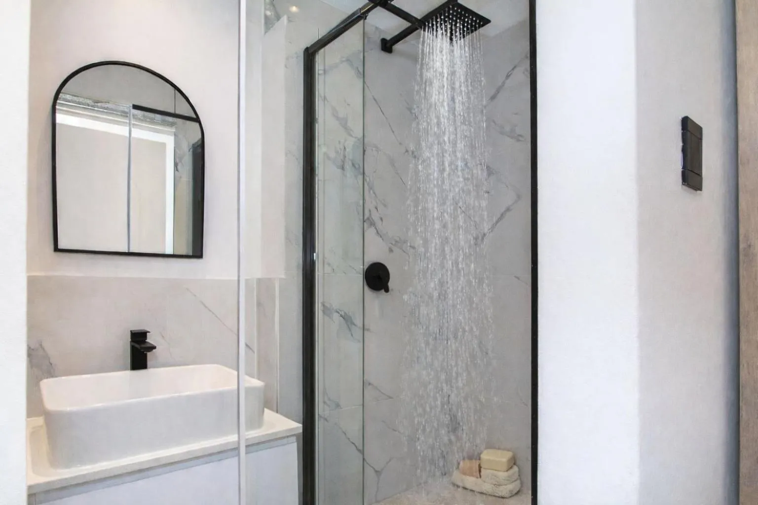 Shower in Elsewhere