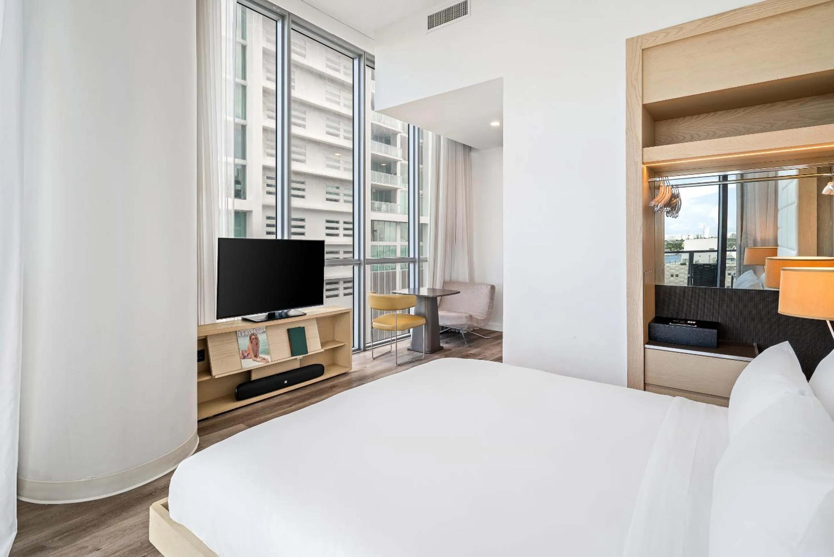 Bed in The Grayson Hotel Miami Downtown