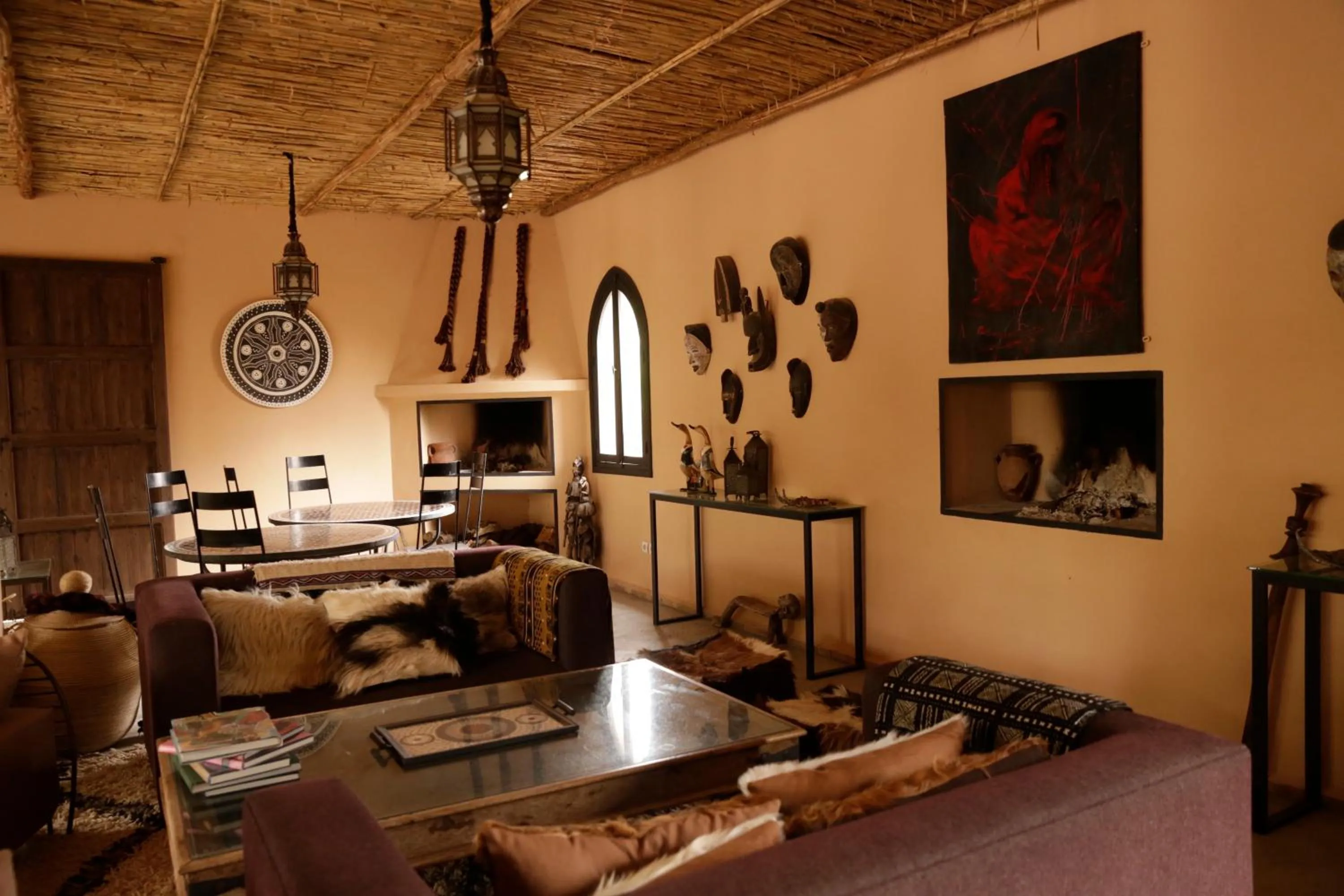 Lounge or bar in Fawakay Villas