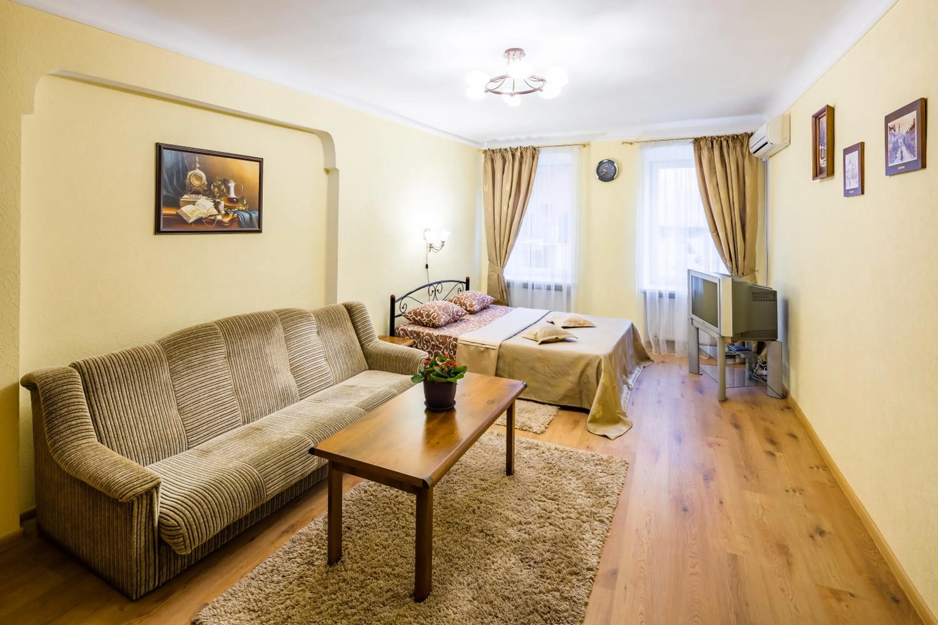 Photo of the whole room in Apartment Krakivska 15