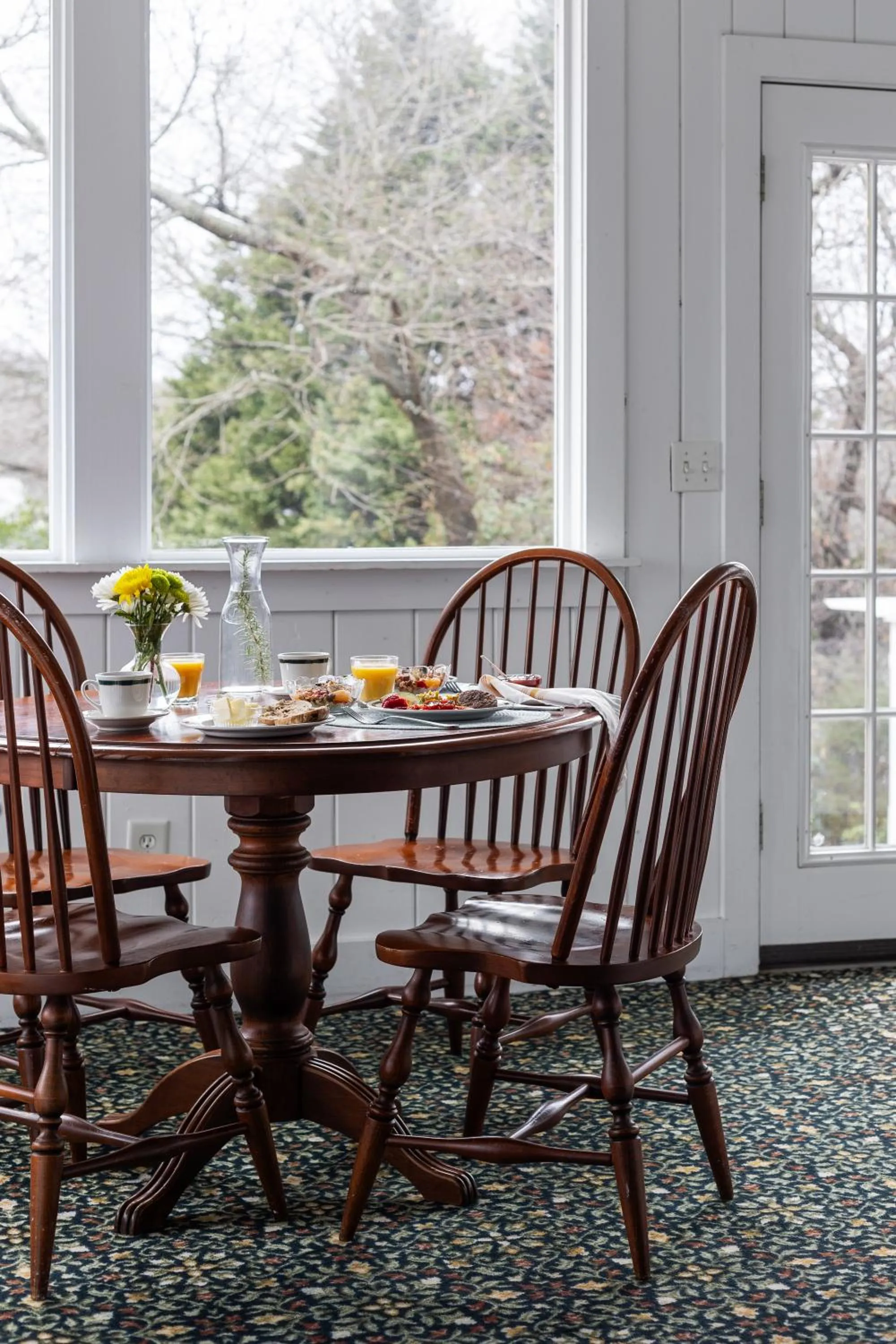 Dining area in Stone Mountain Manor