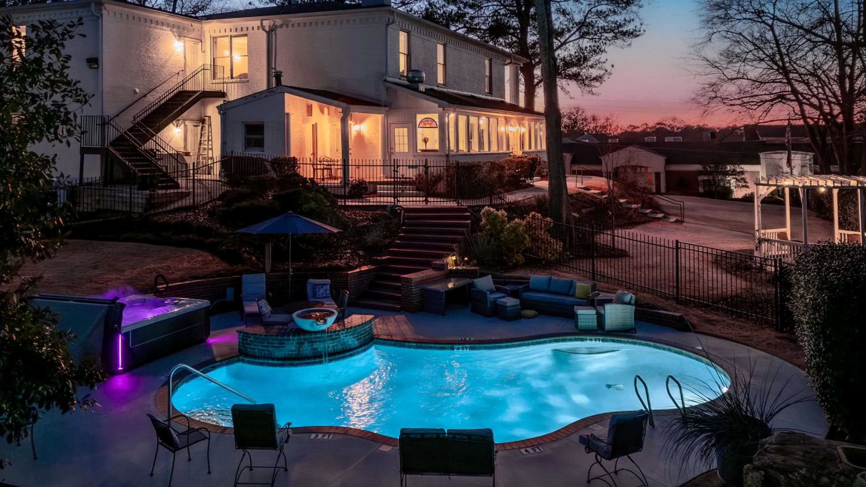 Property building in Stone Mountain Manor