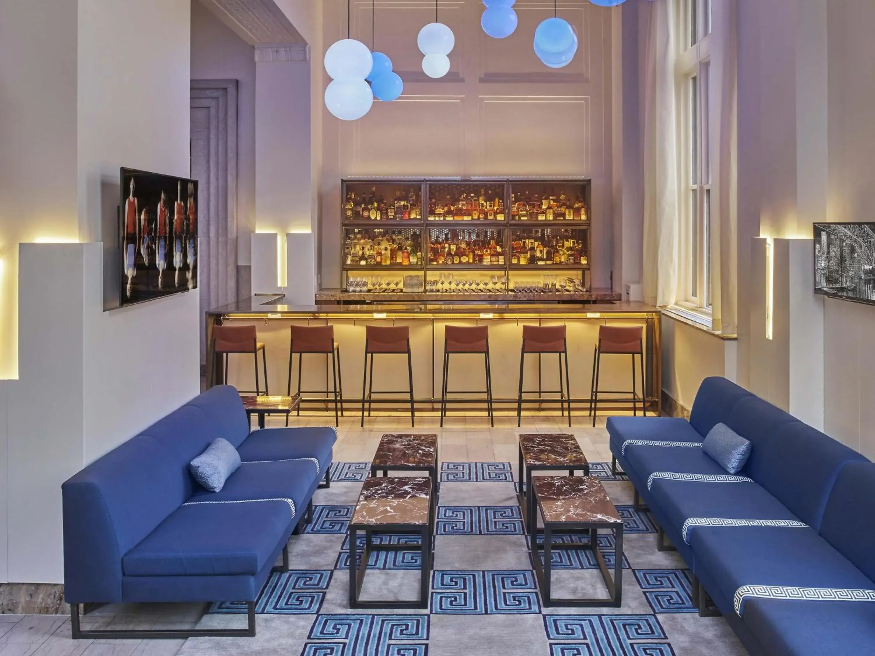 Lounge or bar in 21c Museum Hotel Lexington Lounge or bar in 21c Museum Hotel Lexington