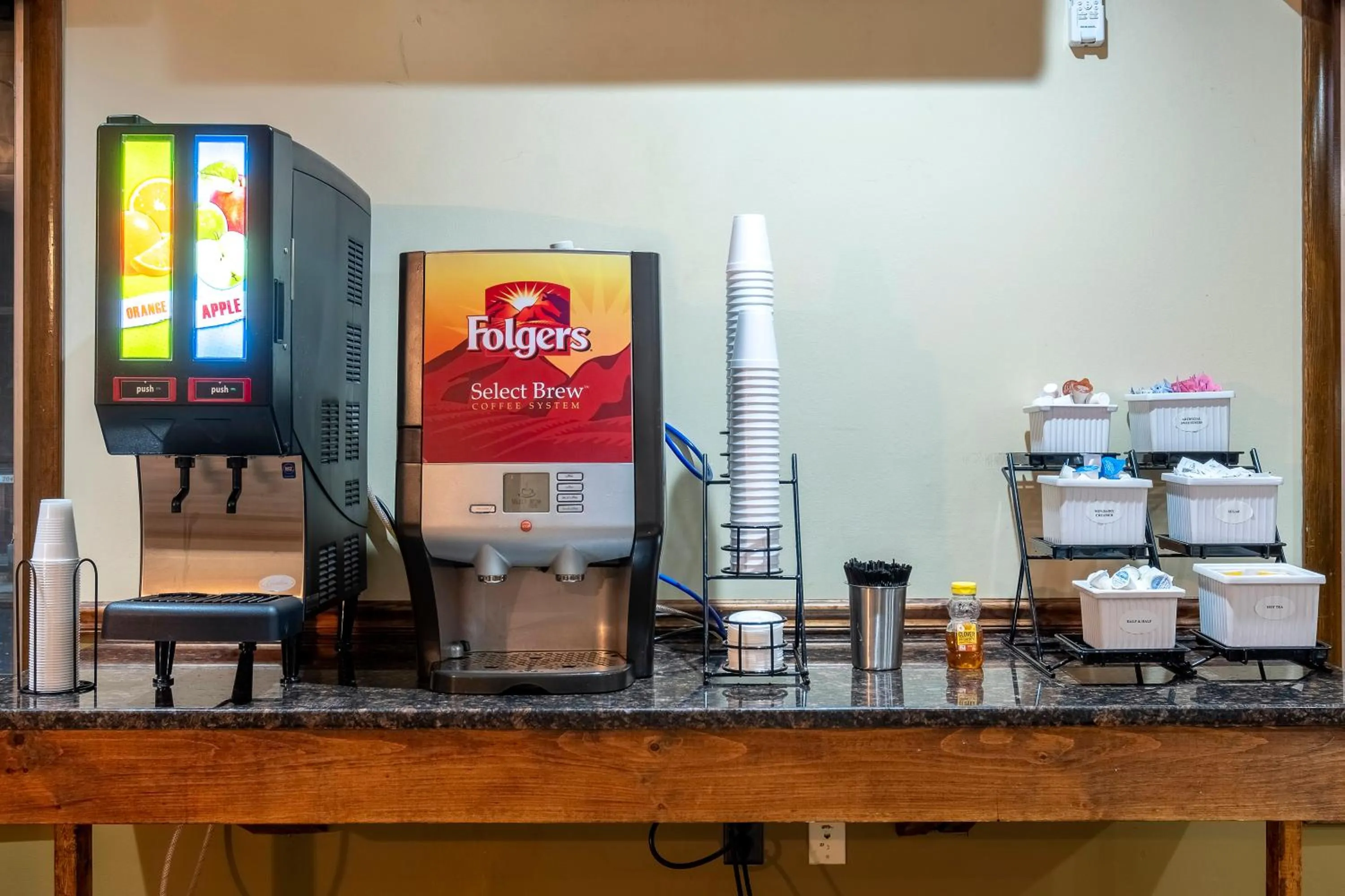 Restaurant/places to eat in Red Roof Inn & Suites Hazleton