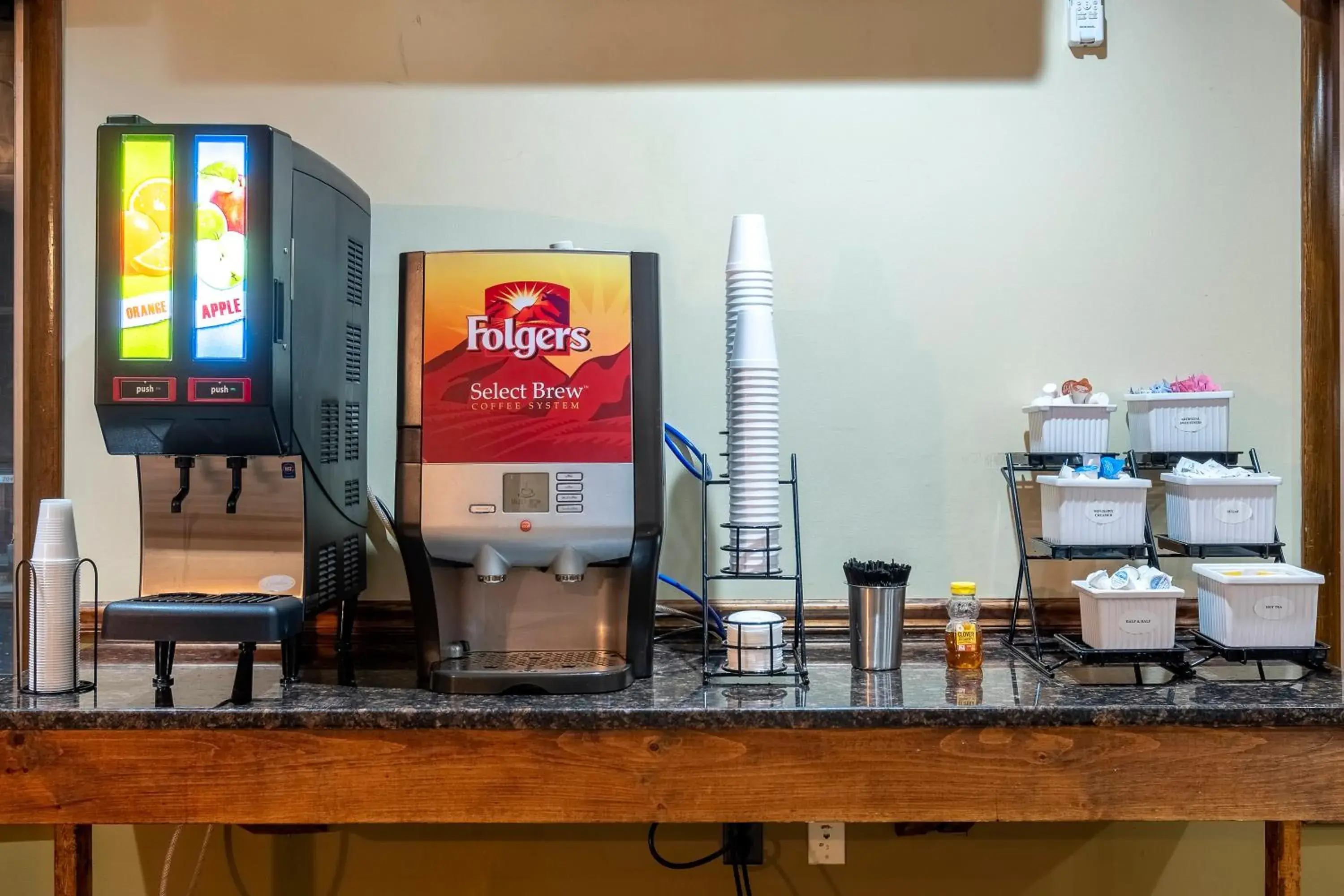 Restaurant/places to eat in Red Roof Inn & Suites Hazleton Restaurant/places to eat in Red Roof Inn & Suites Hazleton