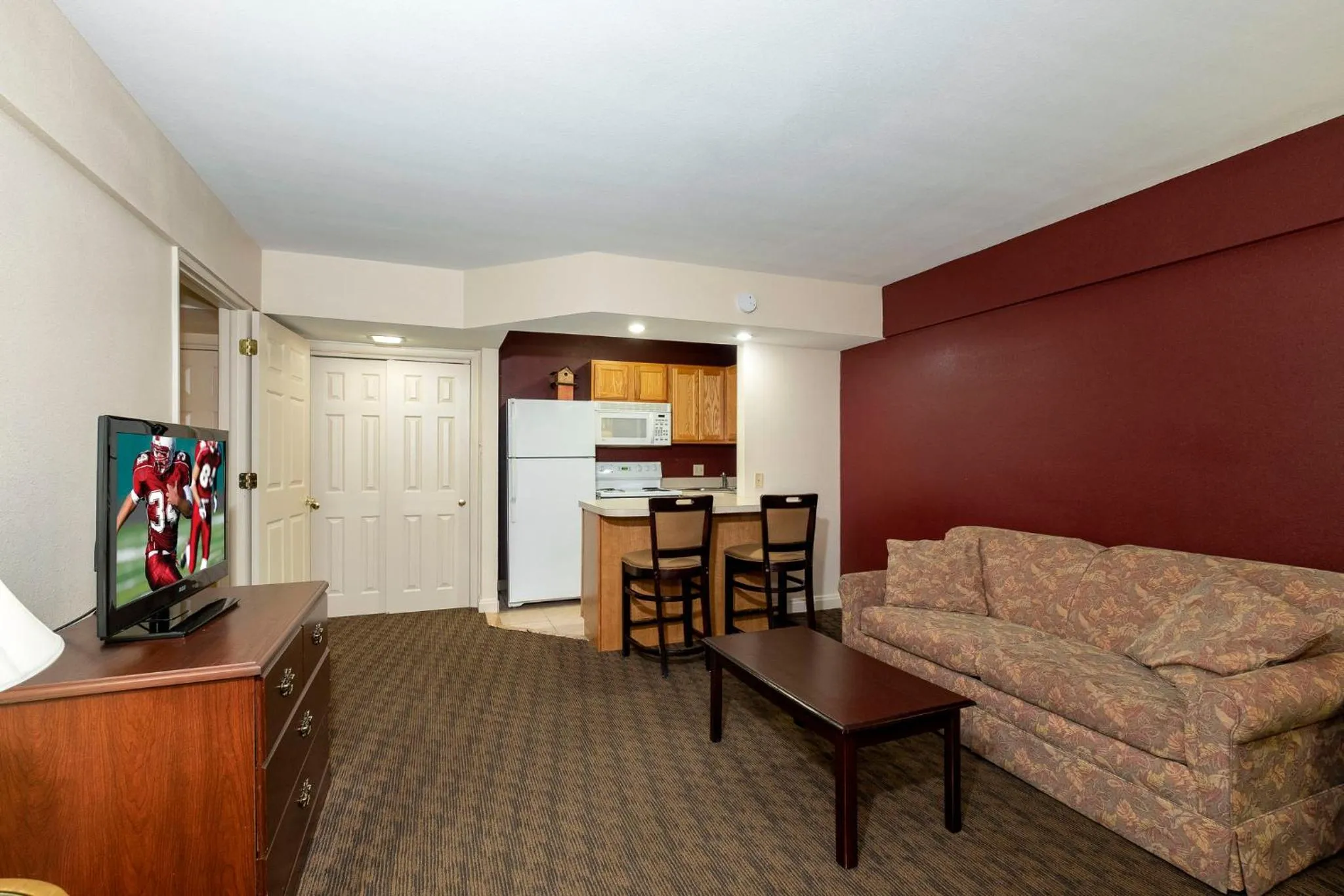 Photo of the whole room in Red Roof Inn & Suites Hazleton