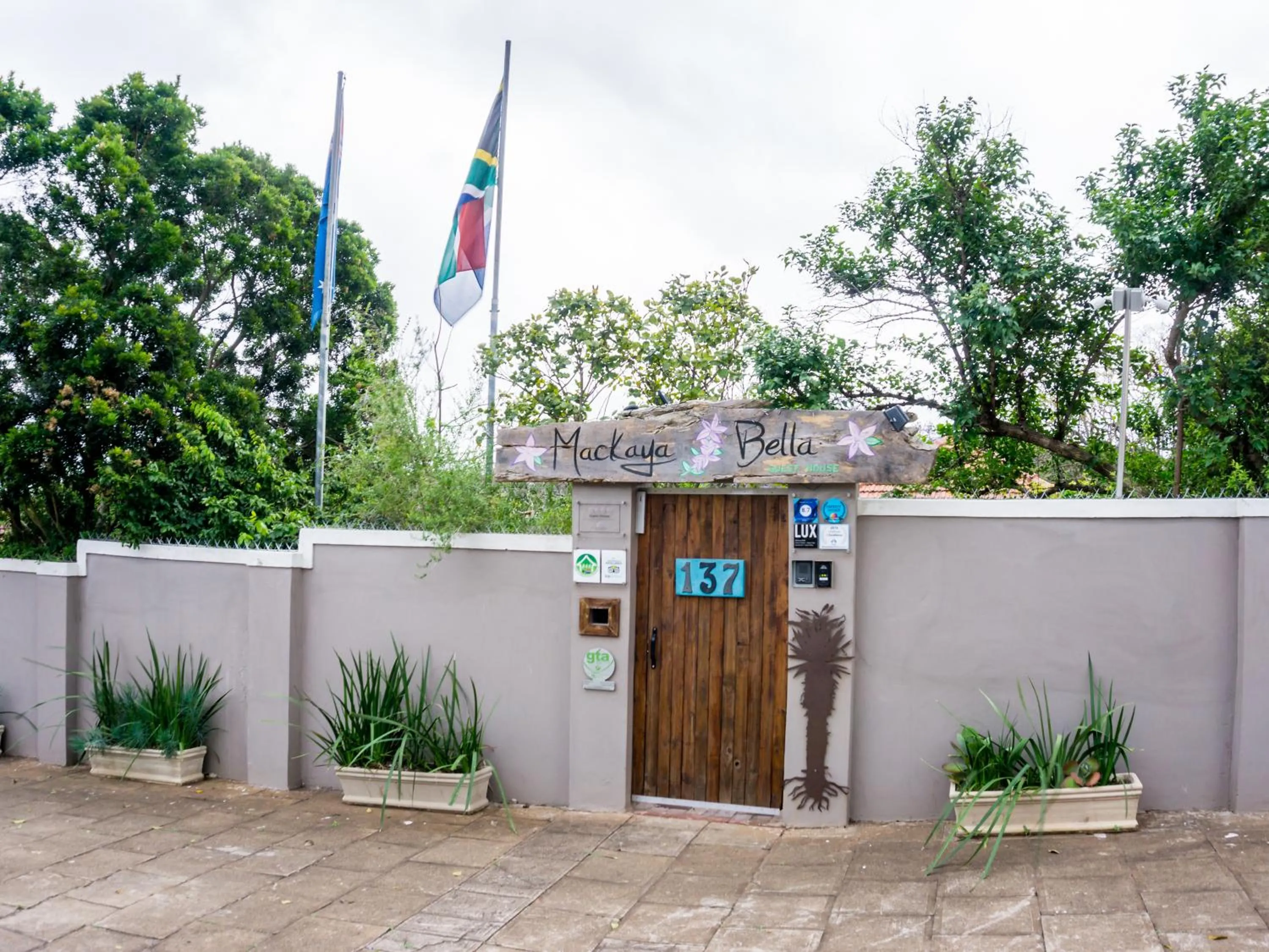 Mackaya Bella Guest House