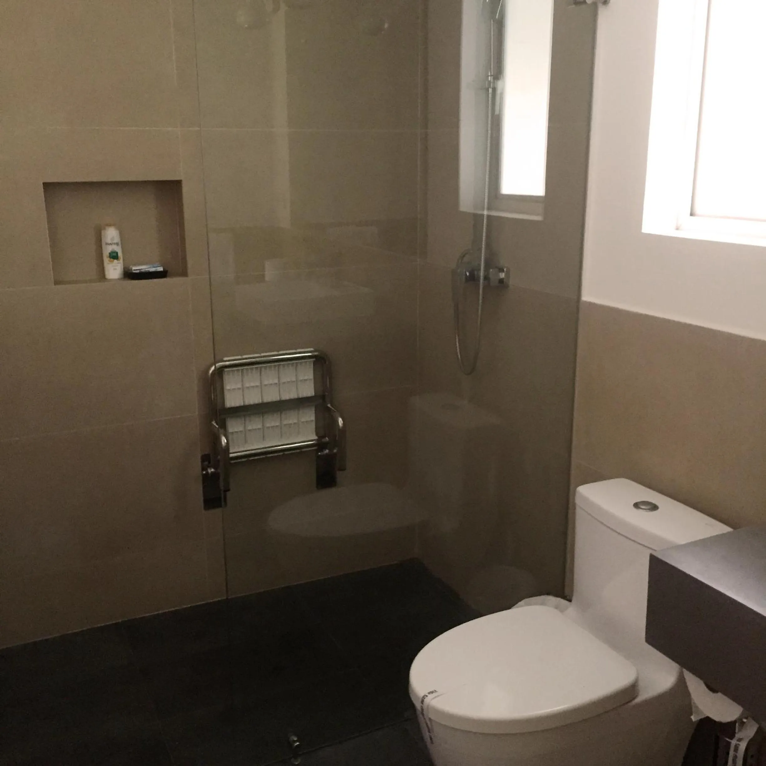 Bathroom in La Coupole Hotel