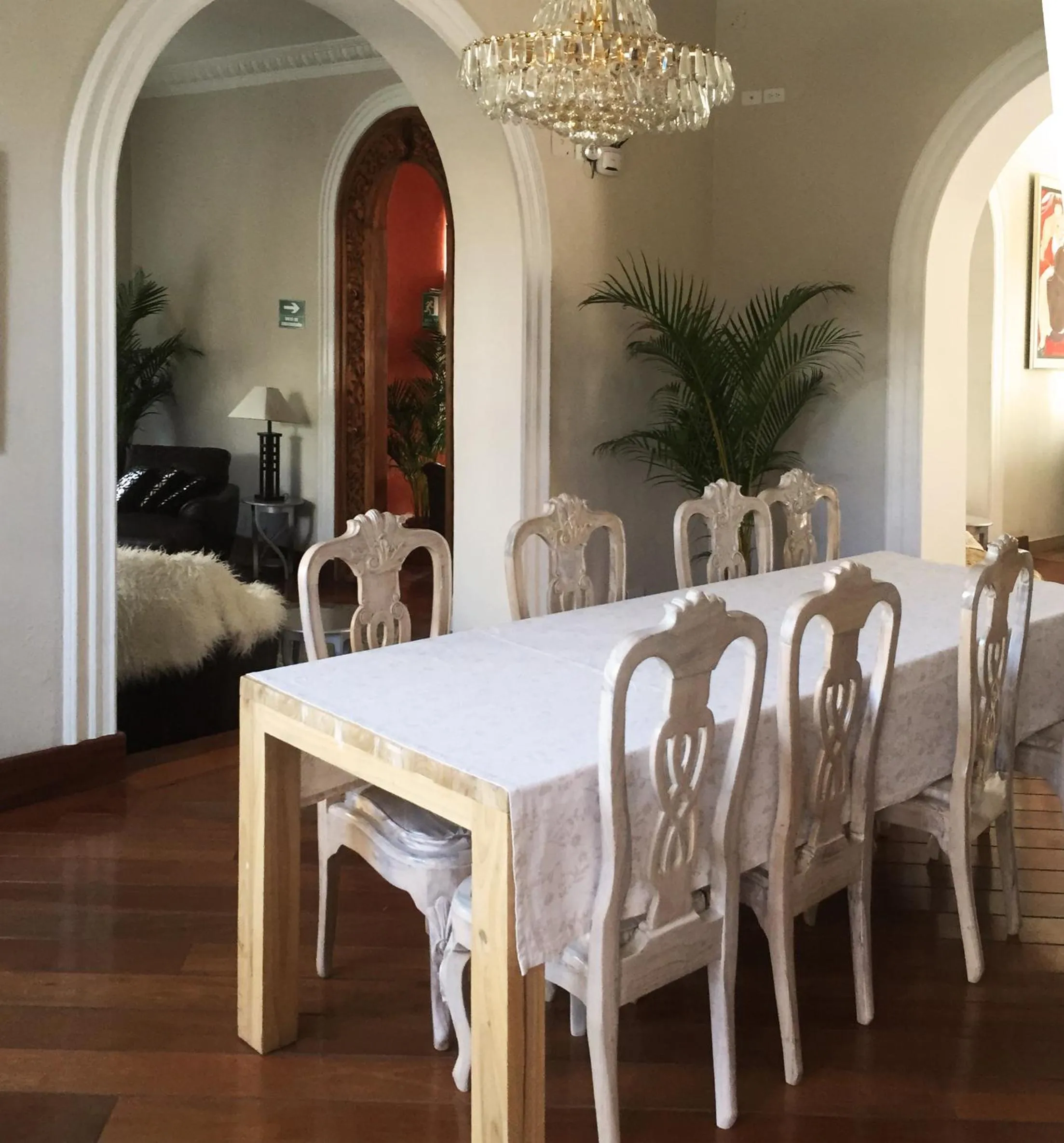 Area and facilities in La Coupole Hotel