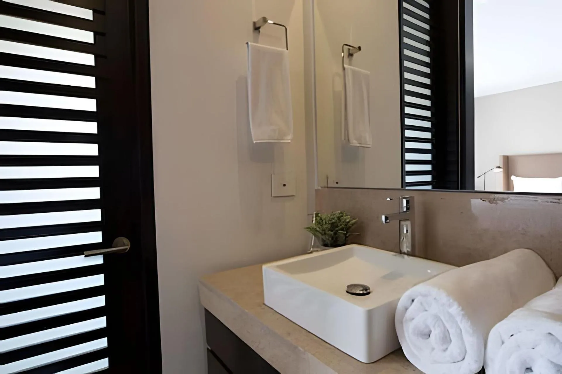 Toilet in Attik Luxury Apts