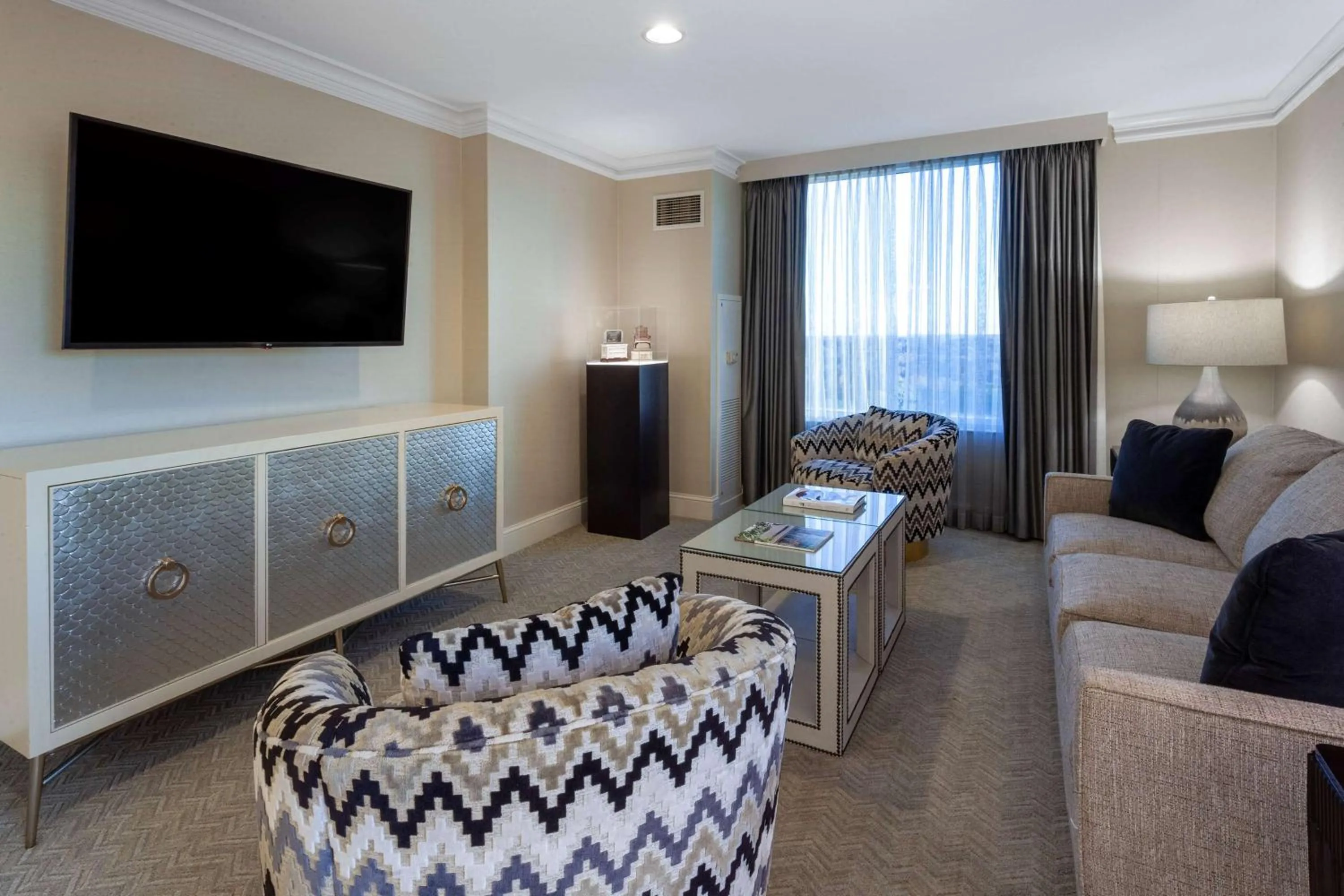 TV and multimedia in Grandover Resort & Spa, a Wyndham Grand Hotel