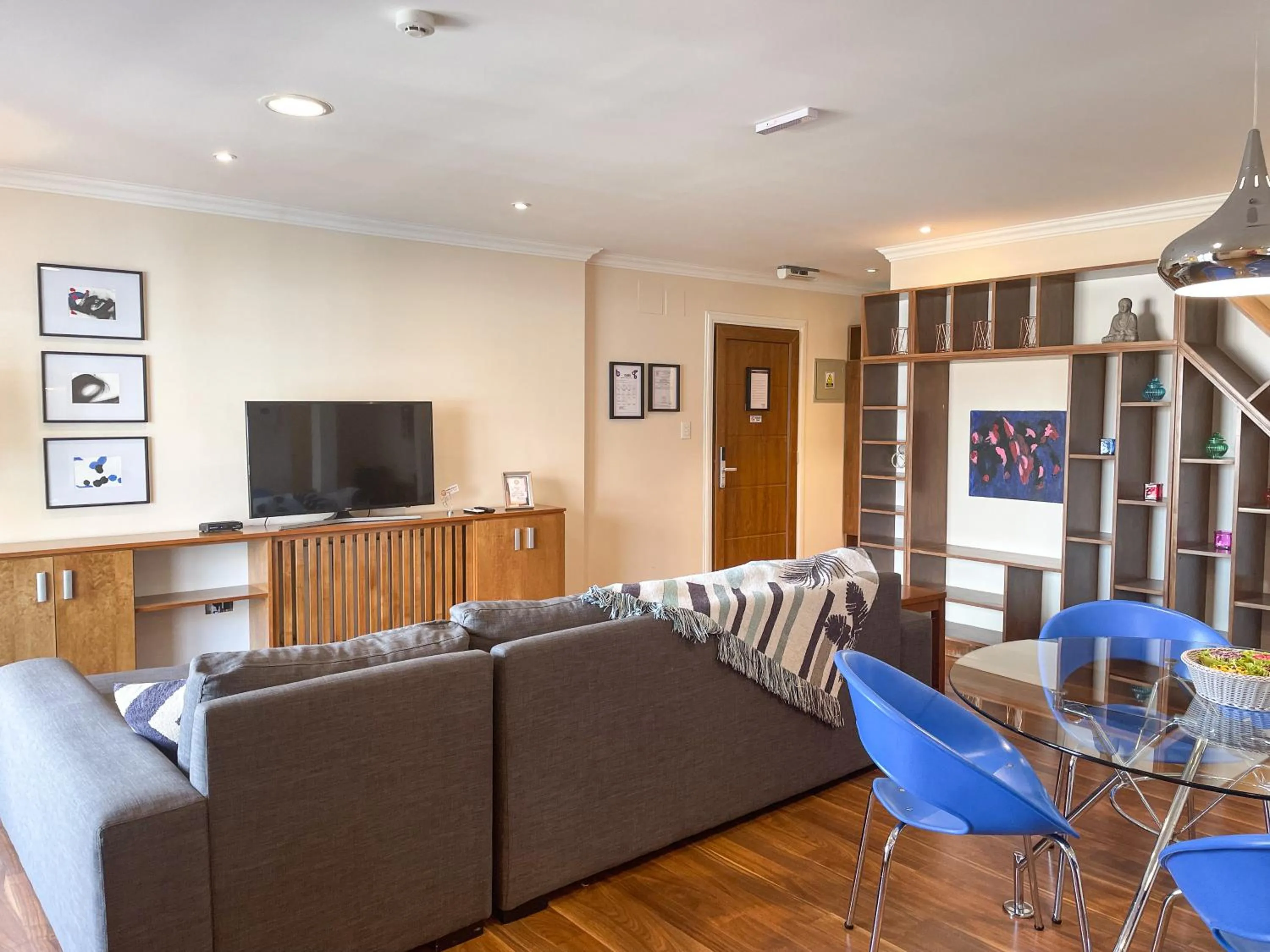 Deluxe Apartment in Himmel Blau Rentals