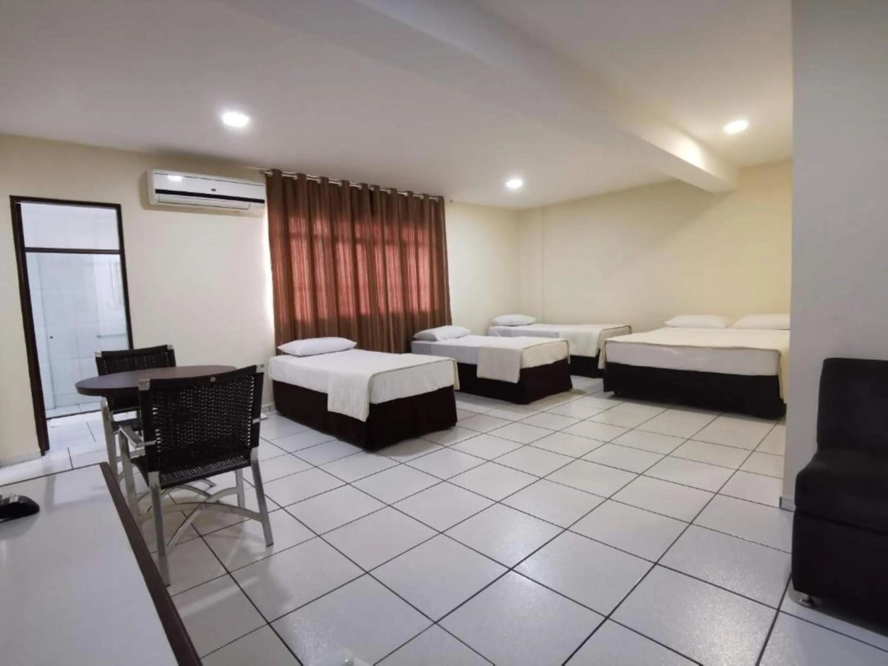 Bedroom, Bed in Smart Cataratas Hotel