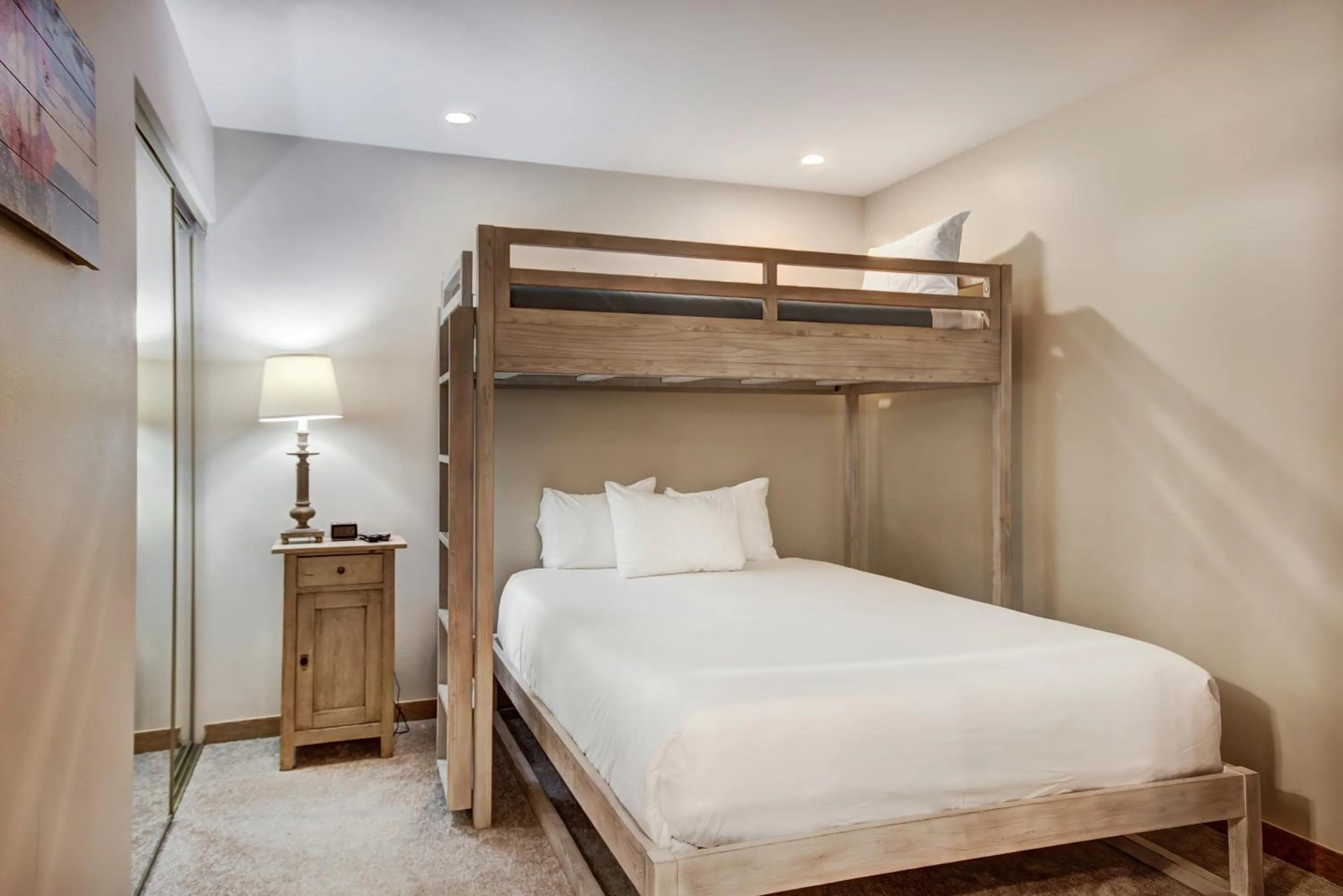 Bed in Townsend Place, A Vail Resorts Property