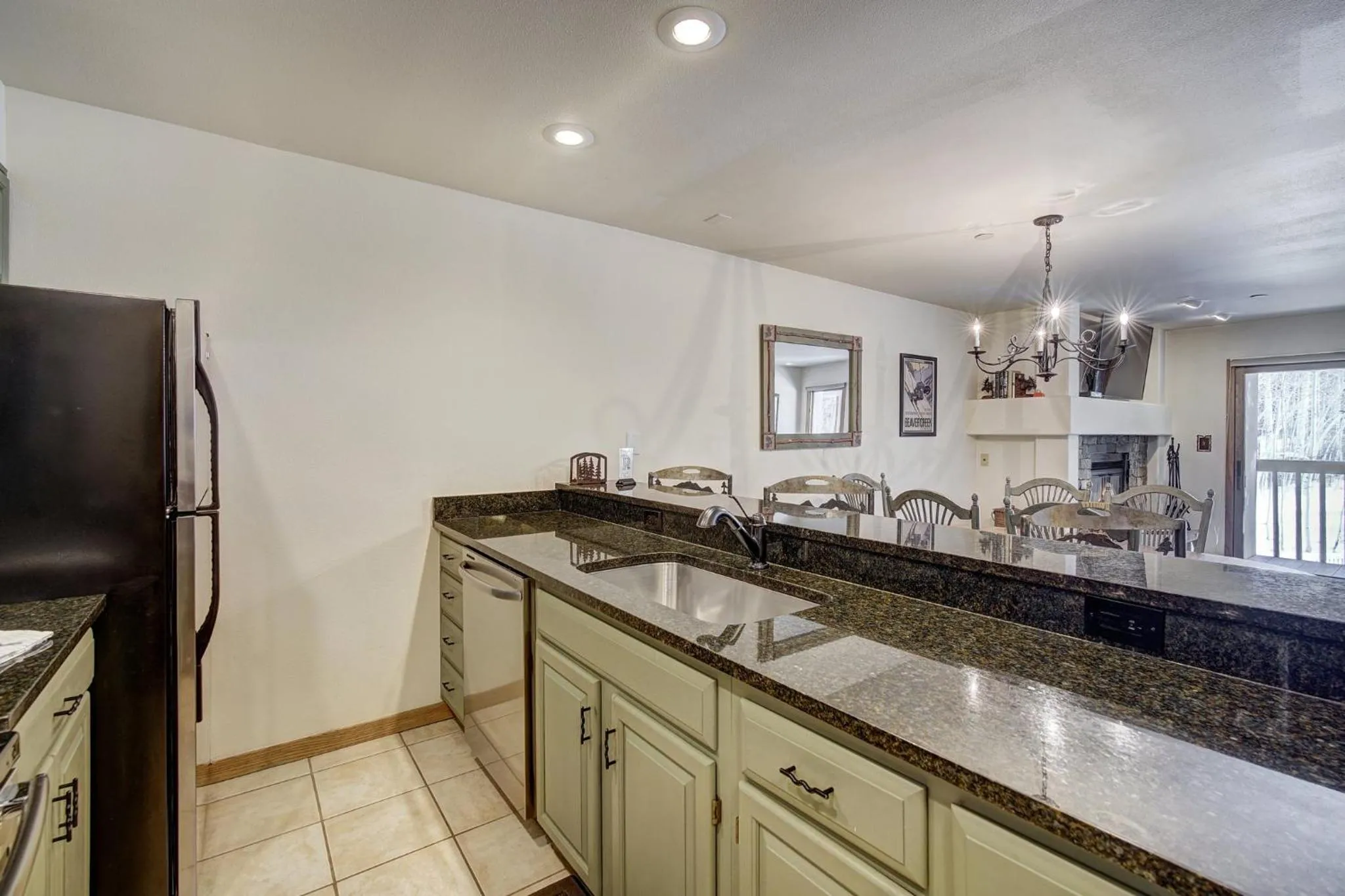Communal kitchen in Townsend Place, A Vail Resorts Property