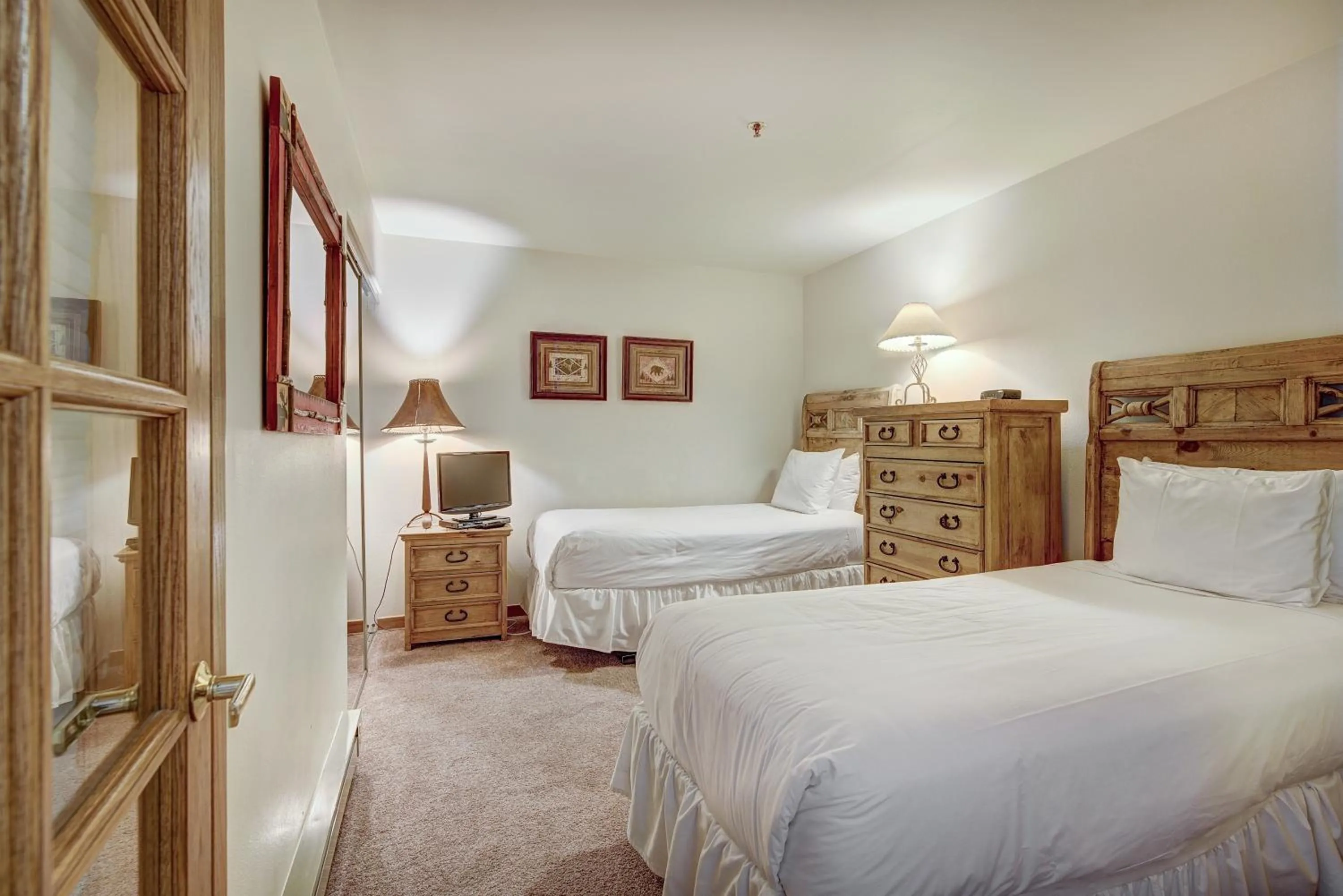 Bed in Townsend Place, A Vail Resorts Property