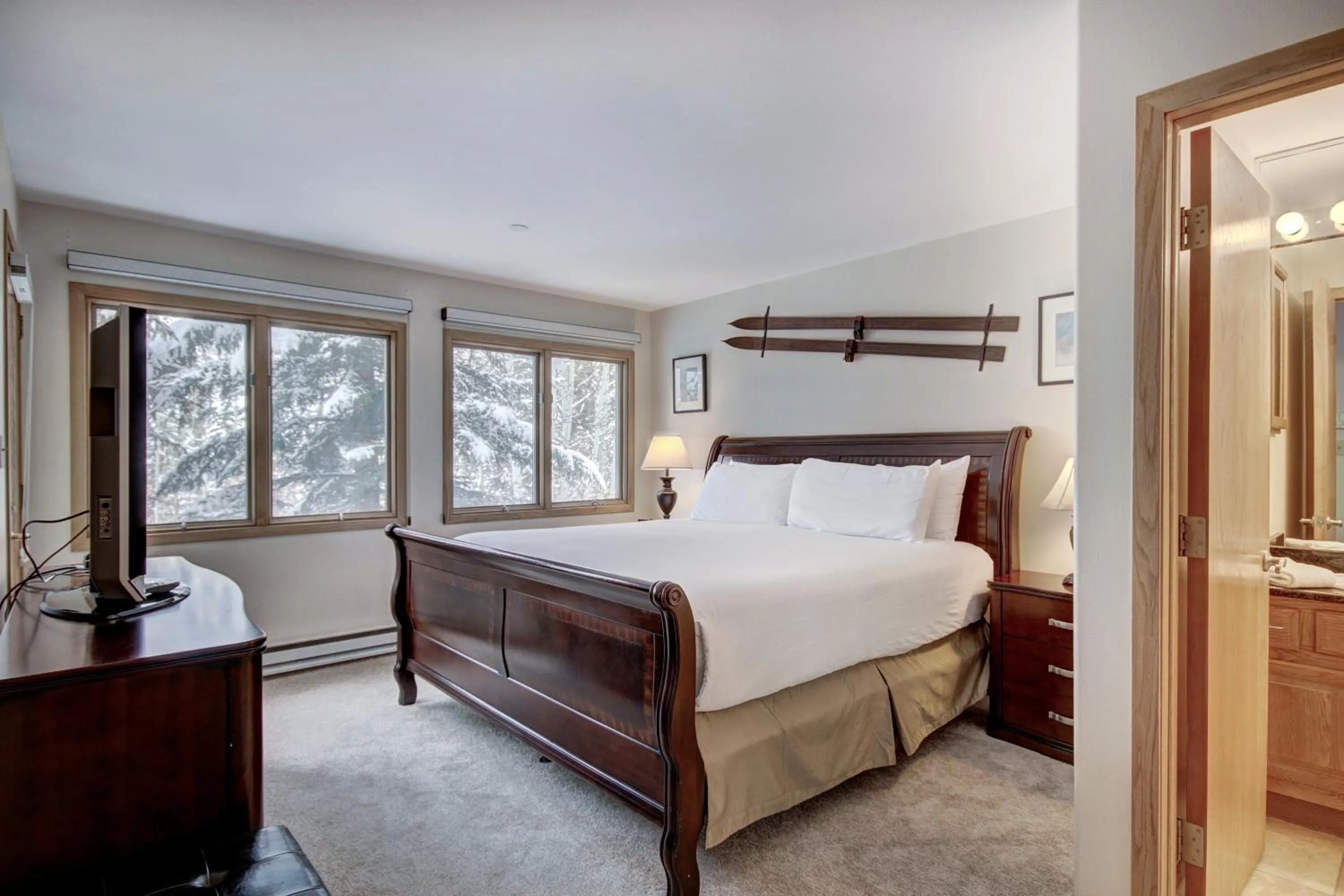 Bed in Townsend Place, A Vail Resorts Property