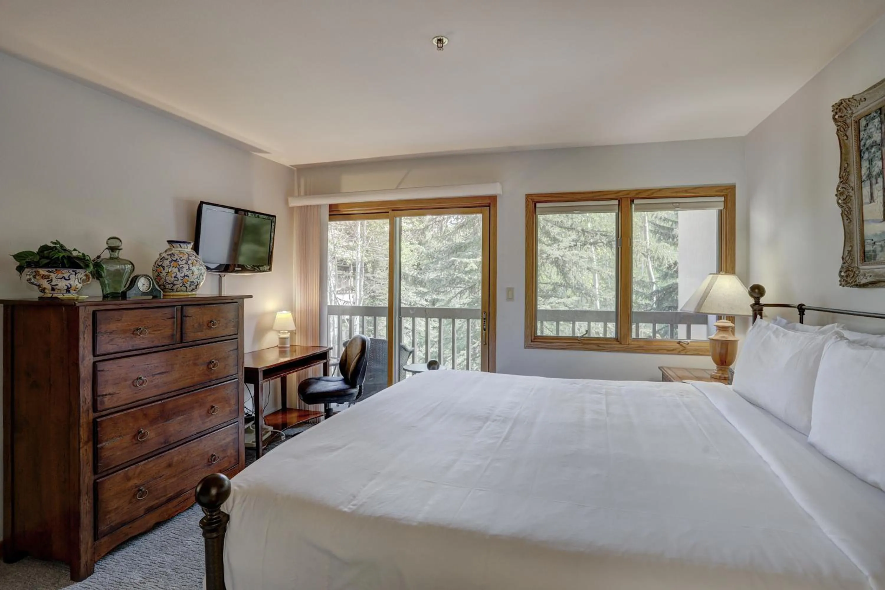 Bed in Townsend Place, A Vail Resorts Property