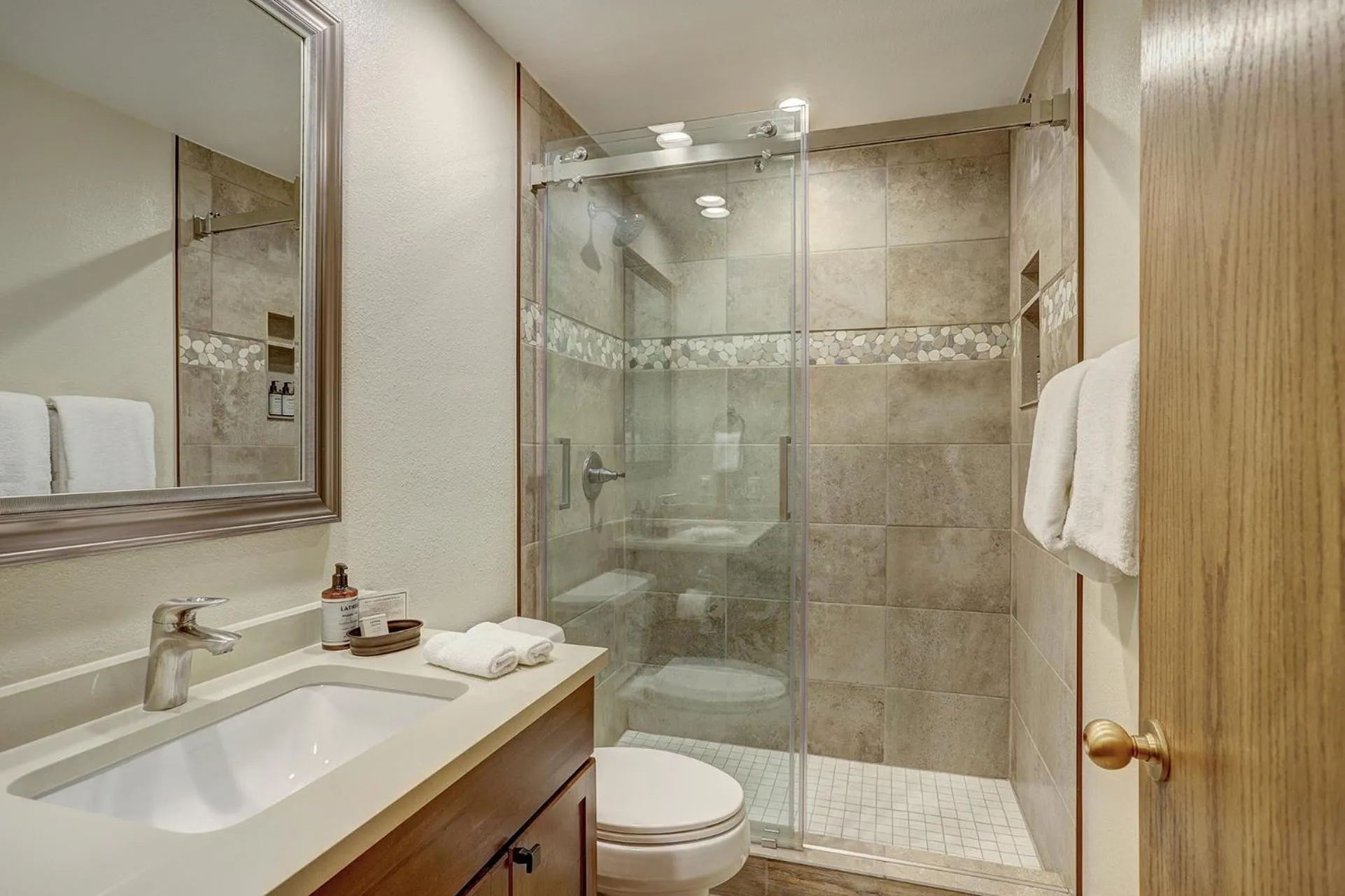 Shower in Seasons at Avon