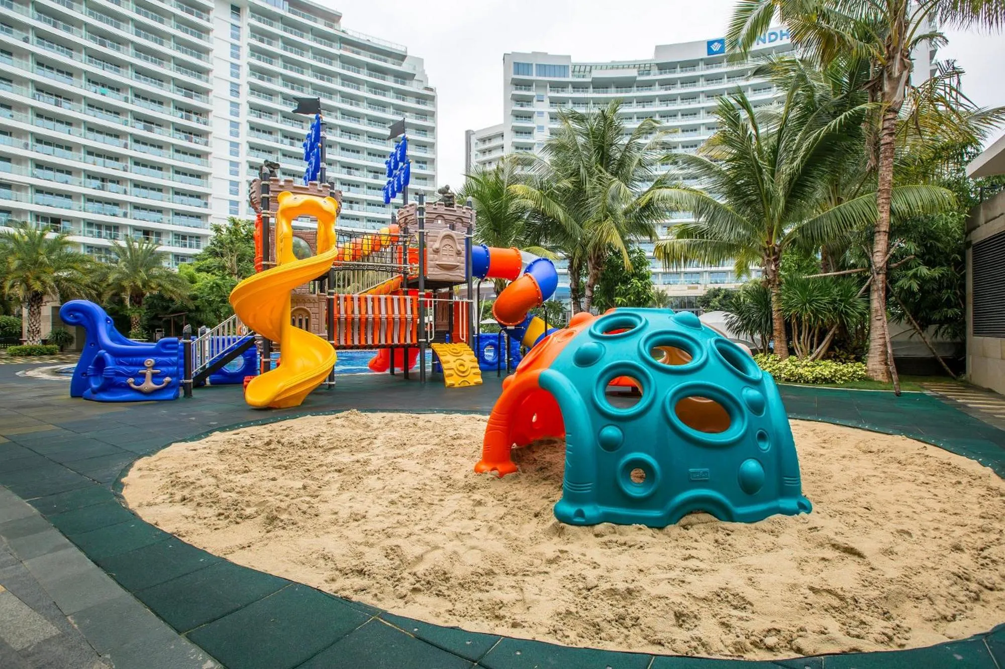 Children play ground in Wyndham Sanya Bay