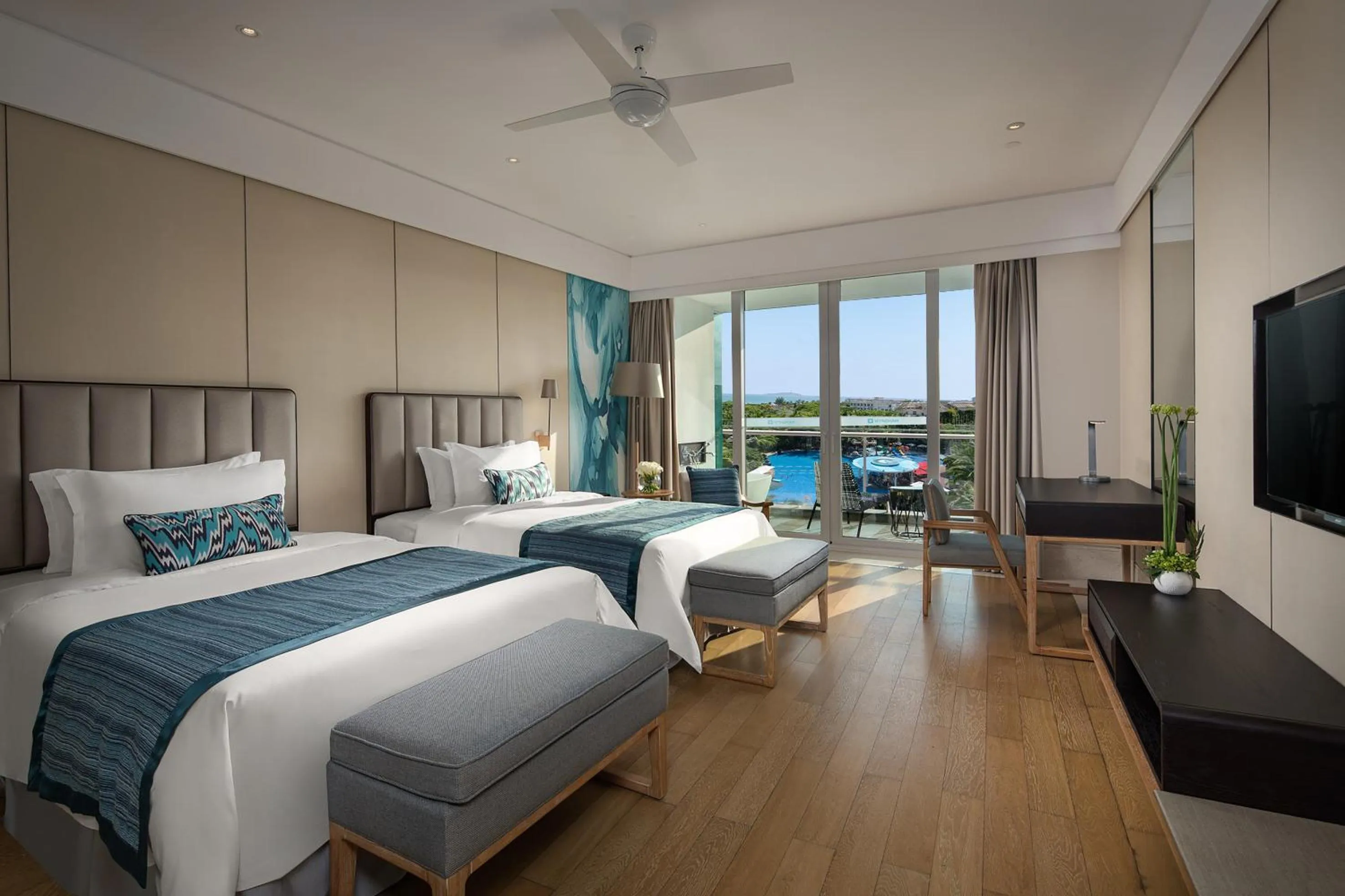 Bed in Wyndham Sanya Bay