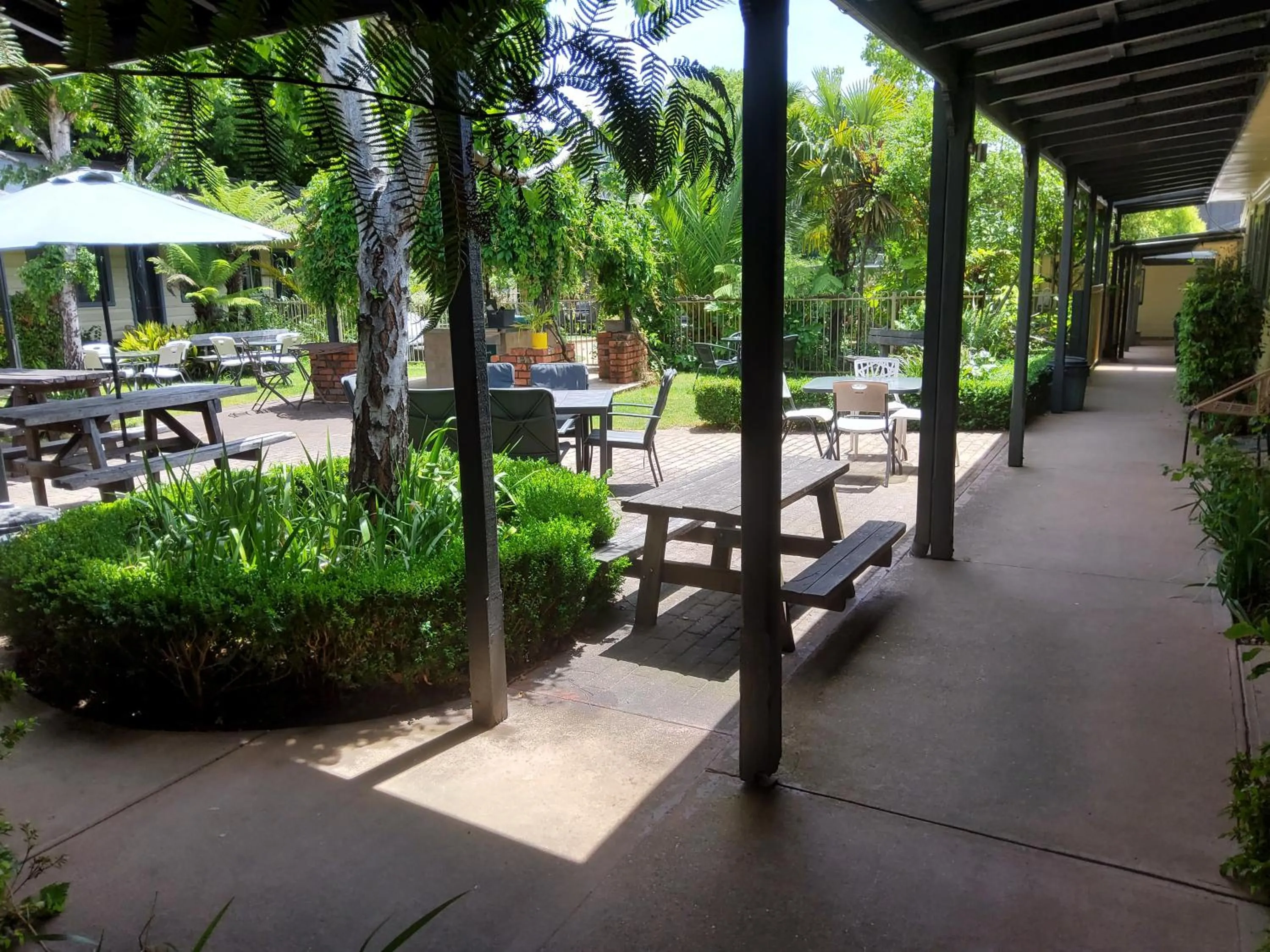 Garden view in Coach House Inn